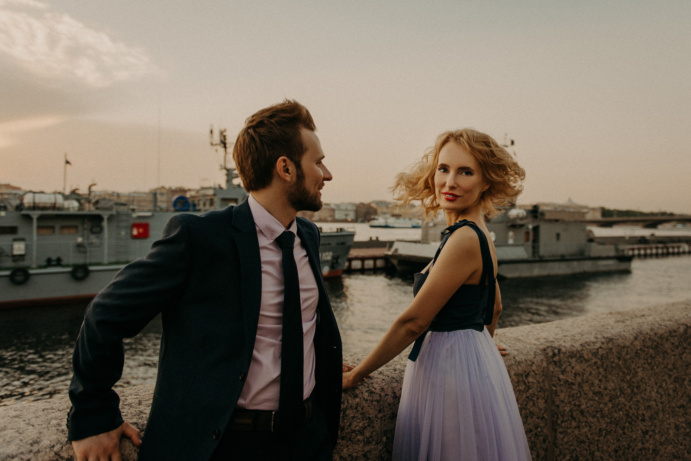 фотограф на свадьбу СПб, свадебная фотосессия на закате