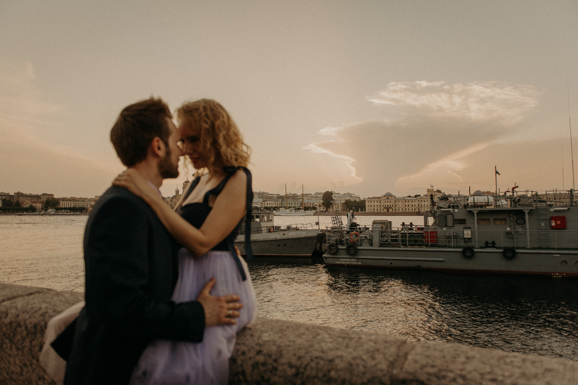 фотограф на свадьбу СПб, свадебная фотосессия на закате