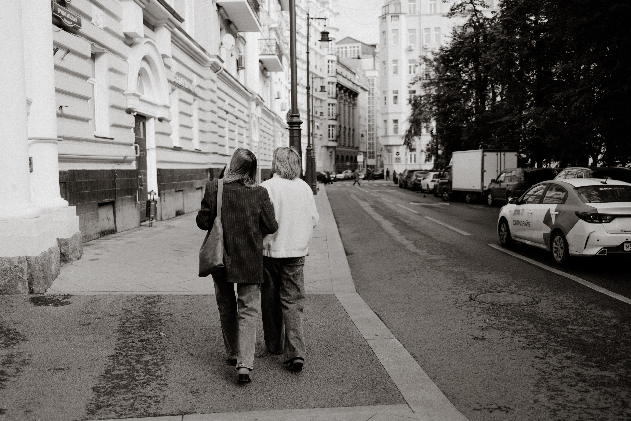 Прогулка мамы с дочкой. Семейный фотограф в Москве Аникина Наталья