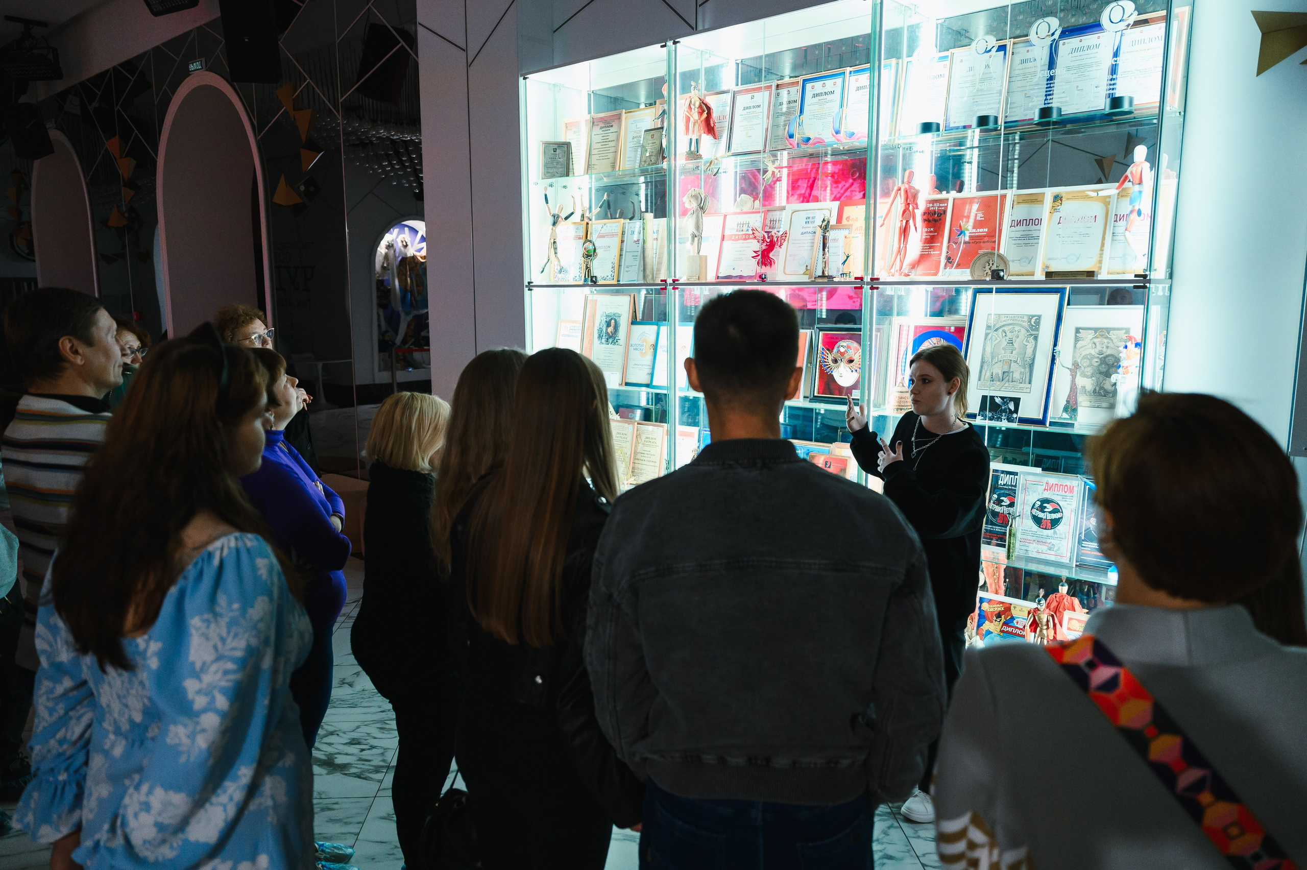 Ночная экскурсия в Театре Кукол. Свадебный и просто хороший фотограф в Челябинске