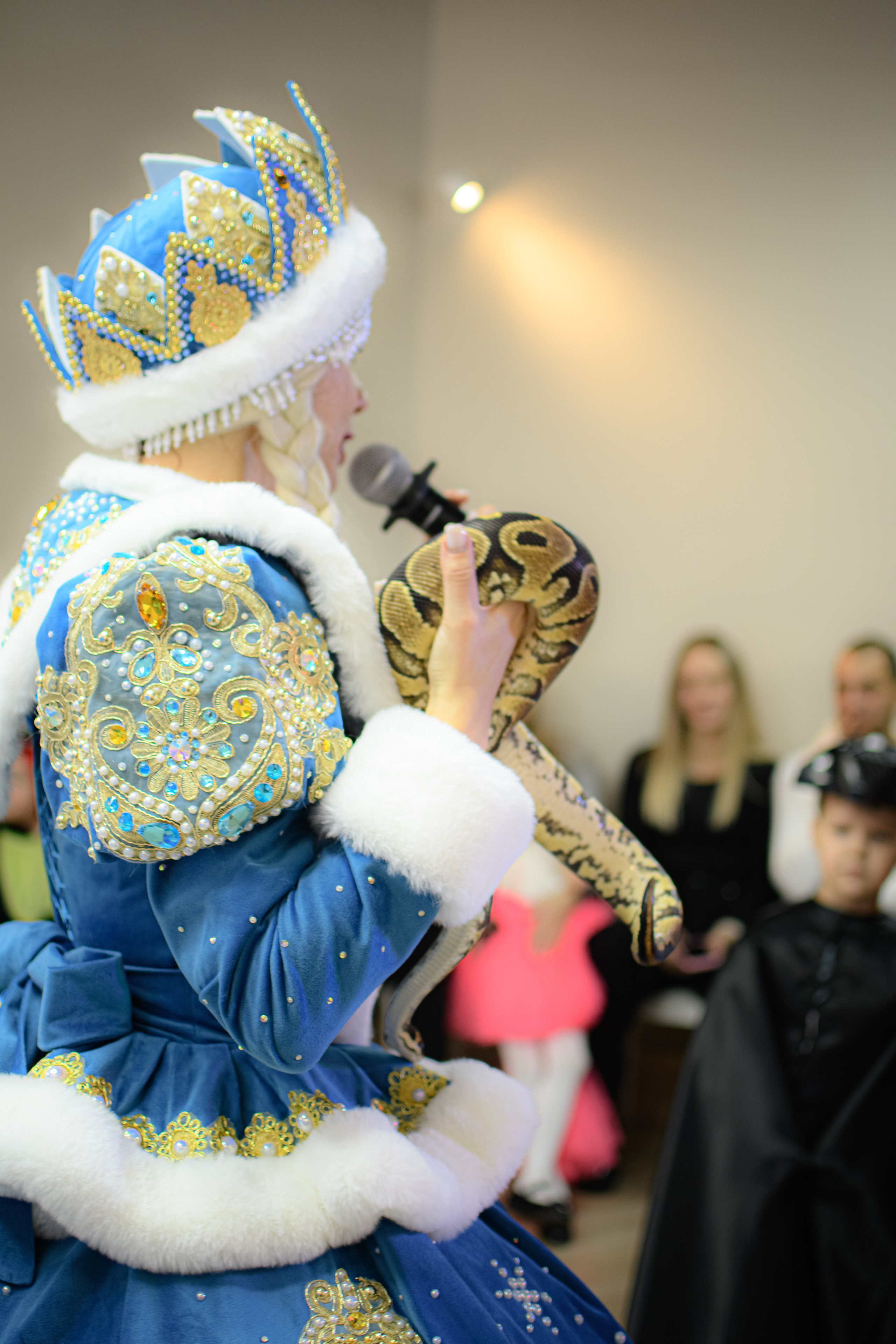 HAPPY NEW YEAR. Photokarish