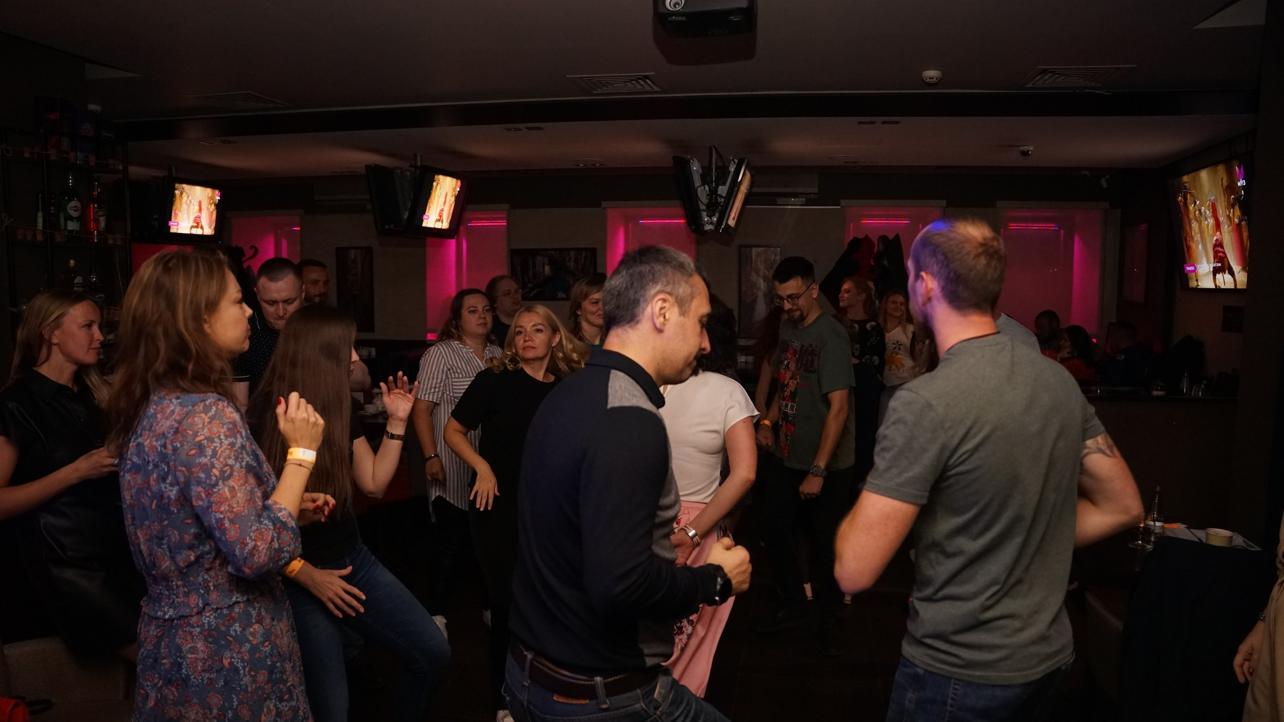 «И снова…» Клубная вечеринка | 03.09.22. Галерея Фантим