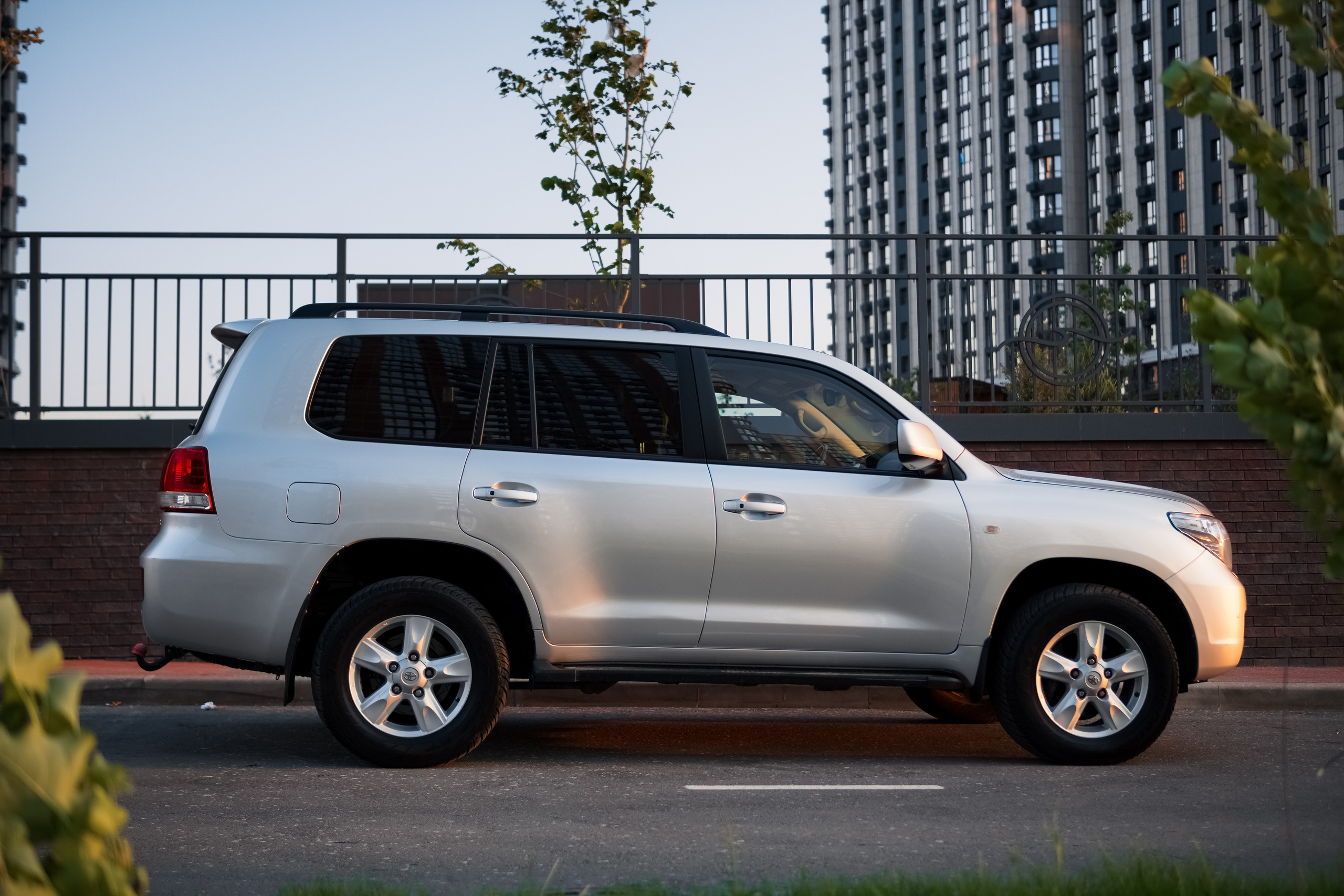 Toyota Land Cruiser 200. AutoAlexArt