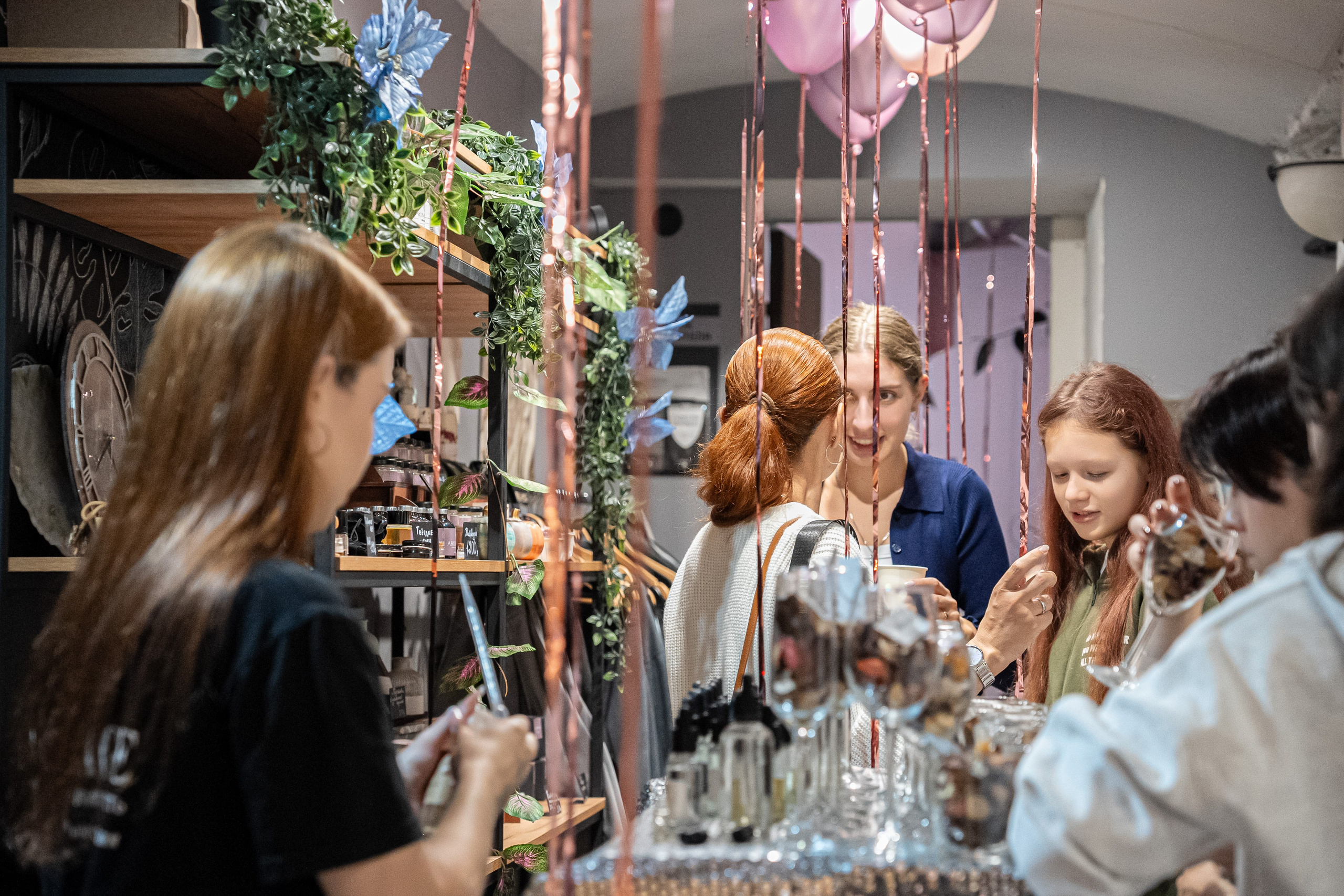 День рождения Aromalage — 5 лет вдохновения 🕯️. Мастер-классы AROMALAGE в Казани и Нижнем Новгороде для двоих, на девичник, в группе