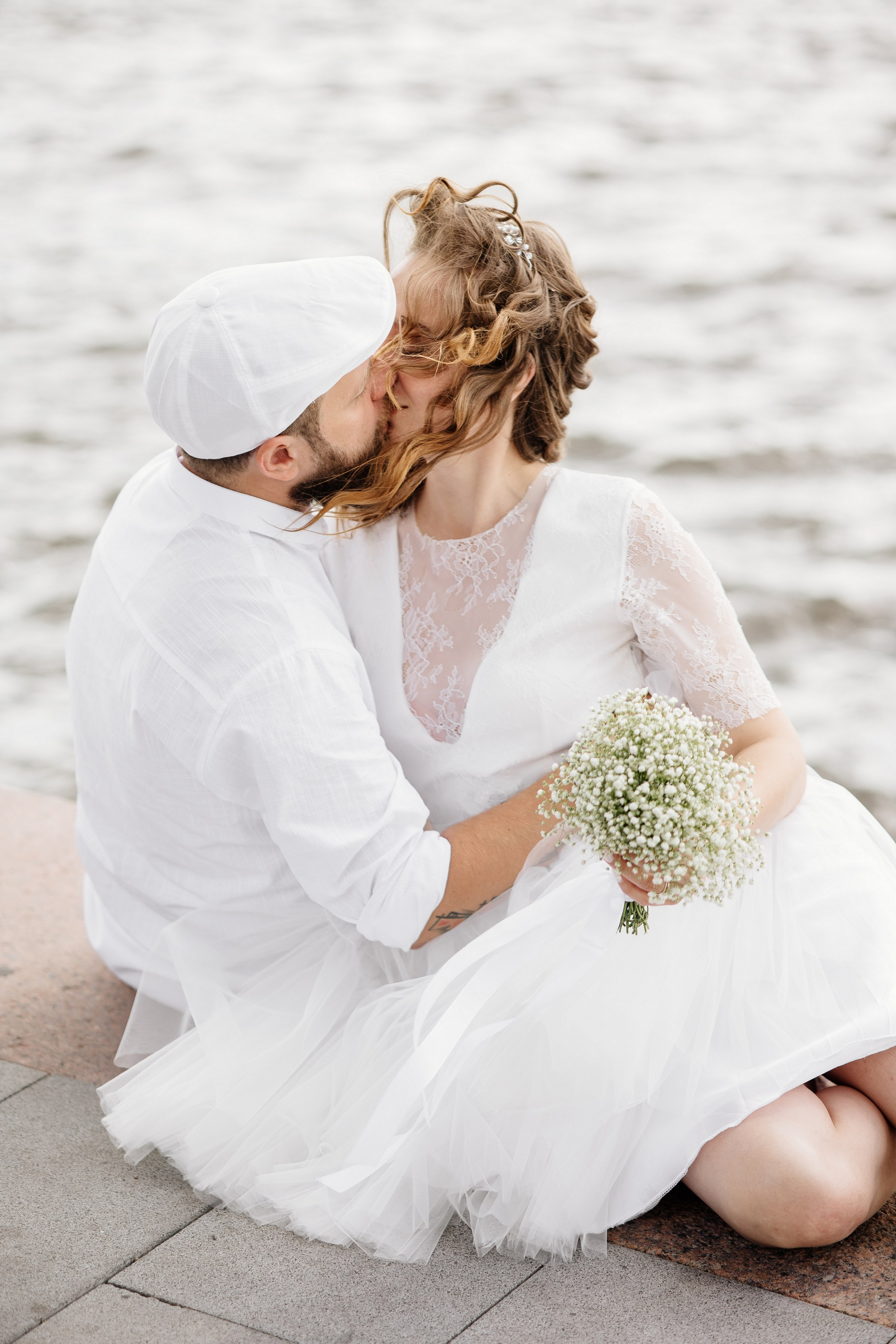 Свадьба на стадионе Спартак Лукойл Арена, свадьба на Северном речном вокзале, свадьба в метро, новые адреса счастья. Свадебный и семейный фотограф Екатерина Иванова