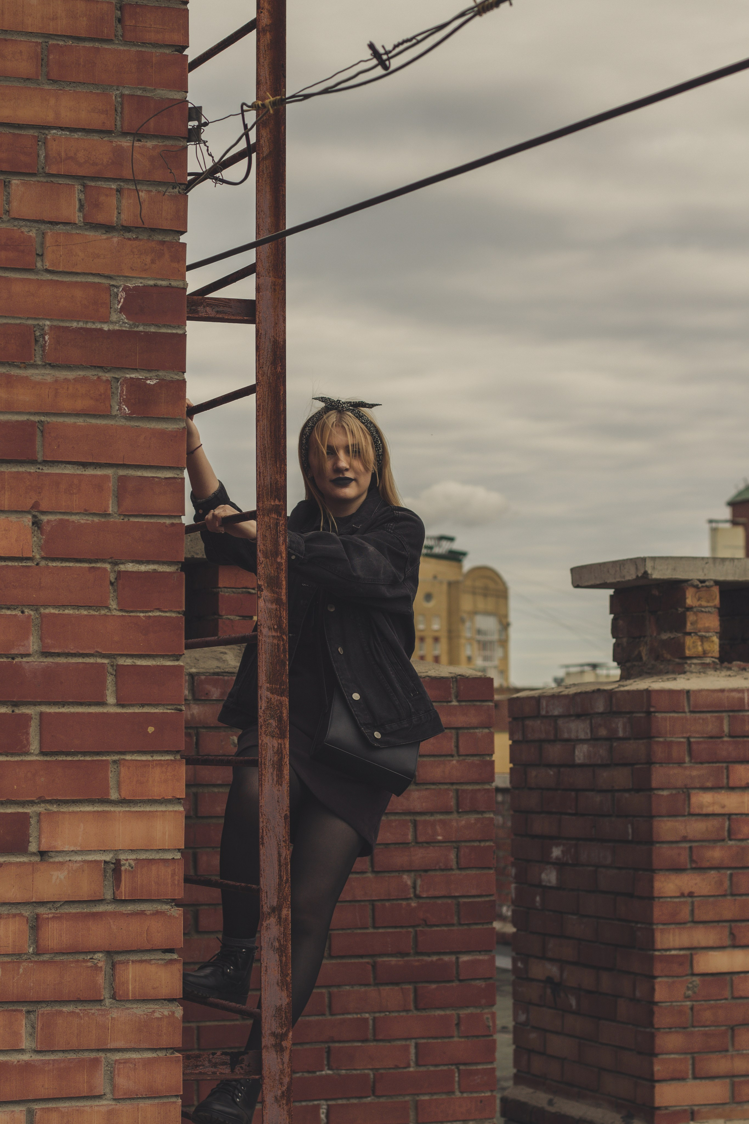 Ася.Крыша 2019 год. Фотограф и видеограф в Омск/Москва Сащенко Лера