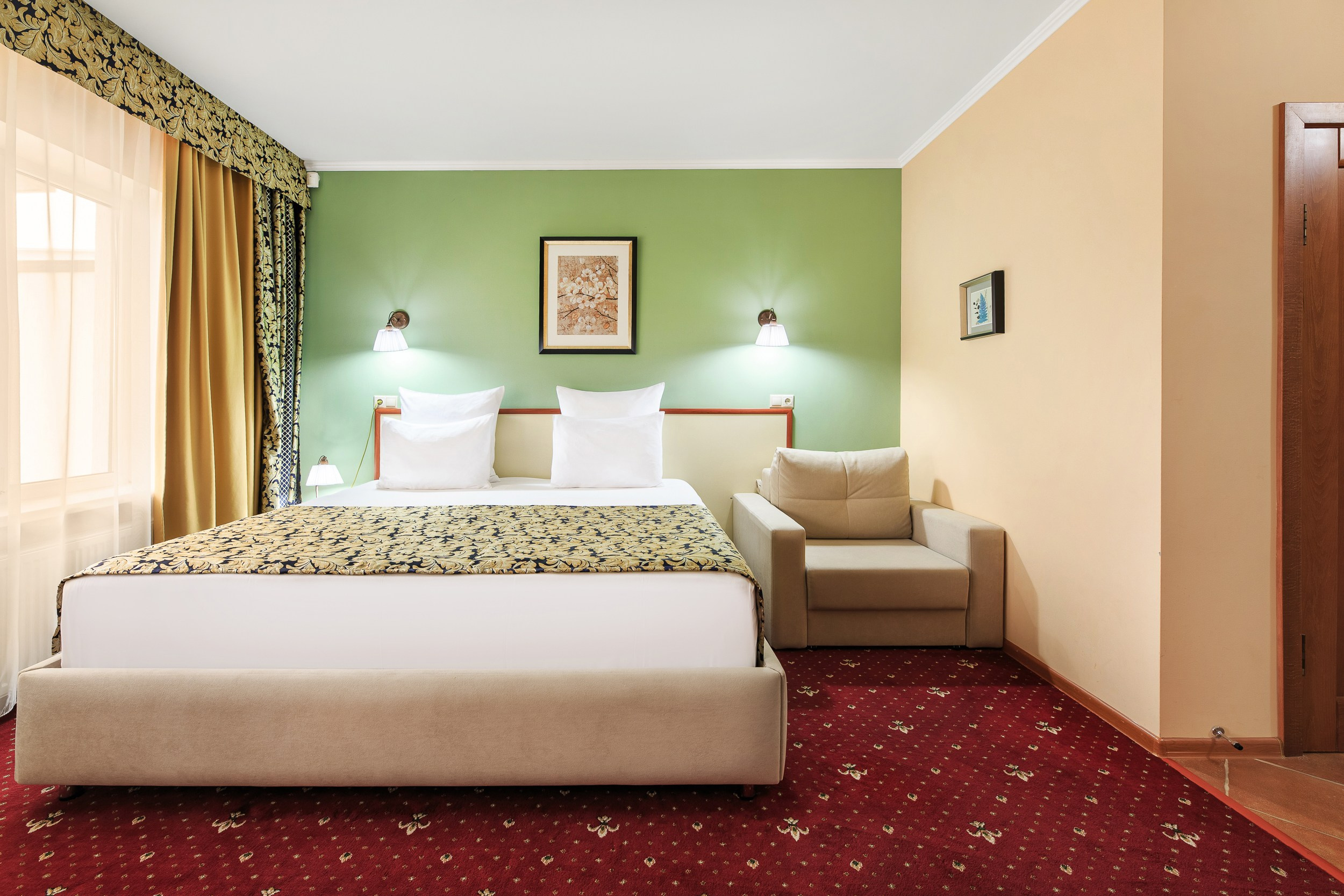 Отель «Тиздар». Профессиональная фотосъёмка интерьеров, предметная фотосессия еды для меню г. Анапа