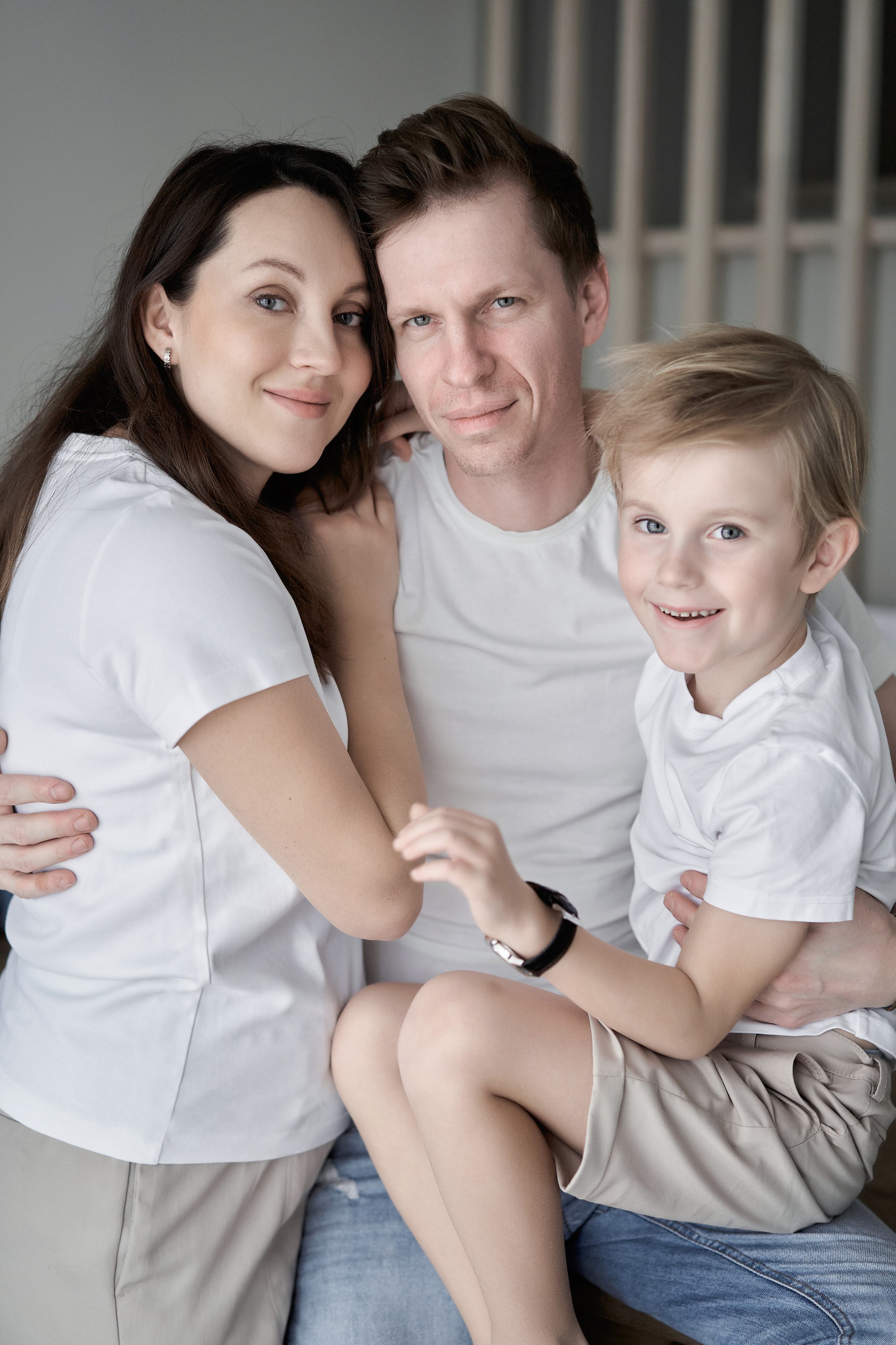 Домашняя семейная фотосессия в Москве, Домодедово, Видное, Бутово, Щербинка. Семейный фотограф Москва и Московская область. Семейная фотосессия на природе. Фотосессия детского праздника. Фотосессия юбилея. Фотосессия в день рождения. Фотограф на годик ребенку. Детский фотограф. Фоторепортаж семейного праздника. Детский фотограф Москва.