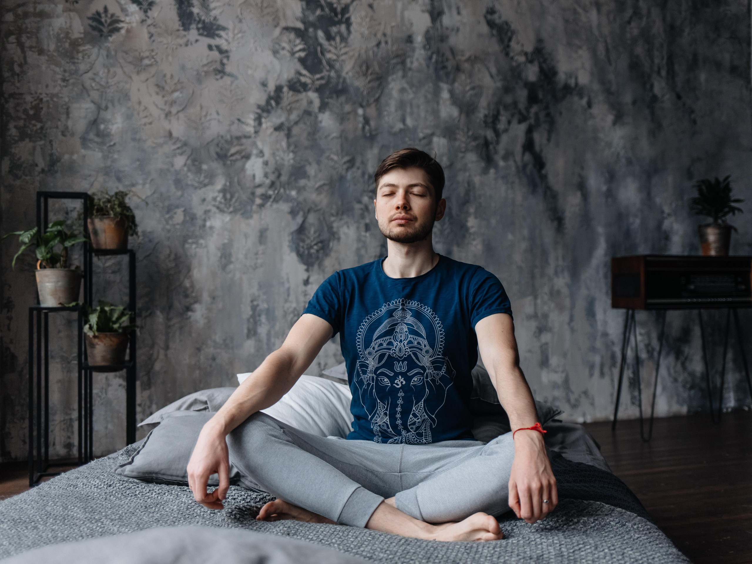 Йога фотосессия в Москве. Контент-фотограф для преподавателей йоги. Йога фотография. Фотографии асан. Одежда для йоги. Фотосессия занятий йогой. Фотография йоги. Заказать фотосессию в Москве. Йога фотосессия в Видном. Фотограф в Москве. 