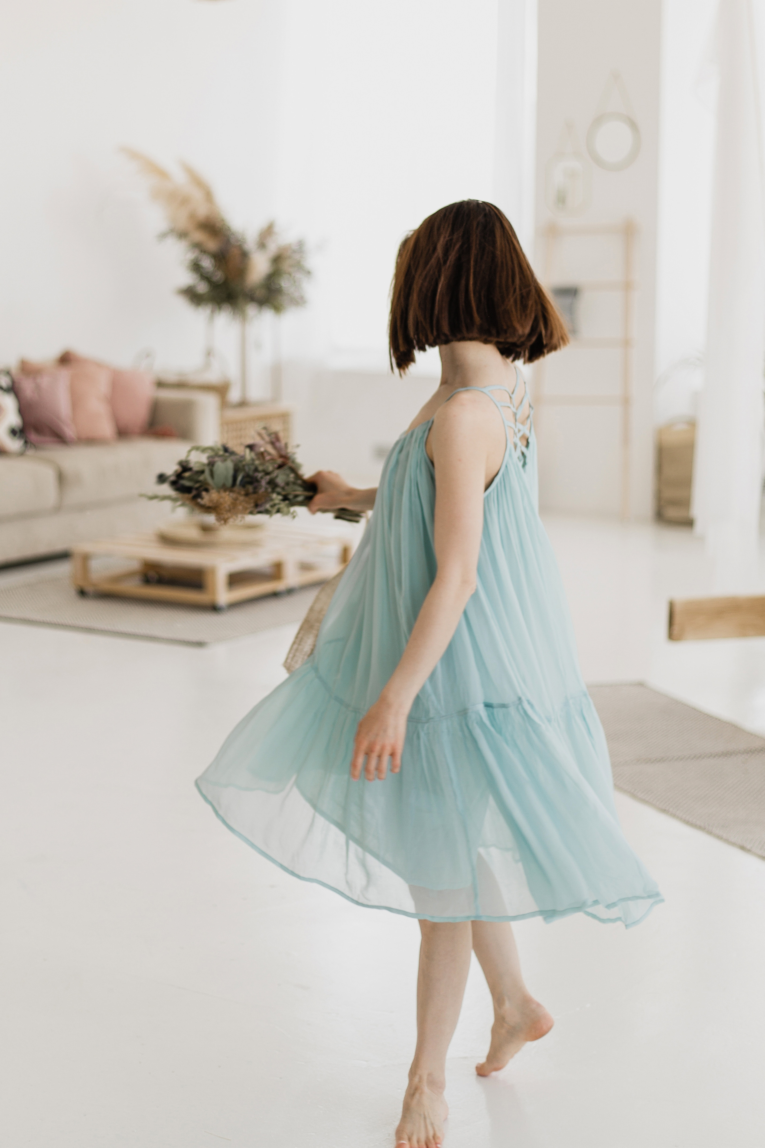 Женский фотограф в Москве и Московской области. Женская фотосессия. Женственные фотографии. Фотографии красивых женщин. Красивая стильная женская фотосессия. Контент-фотосессия. Визуал для блога.