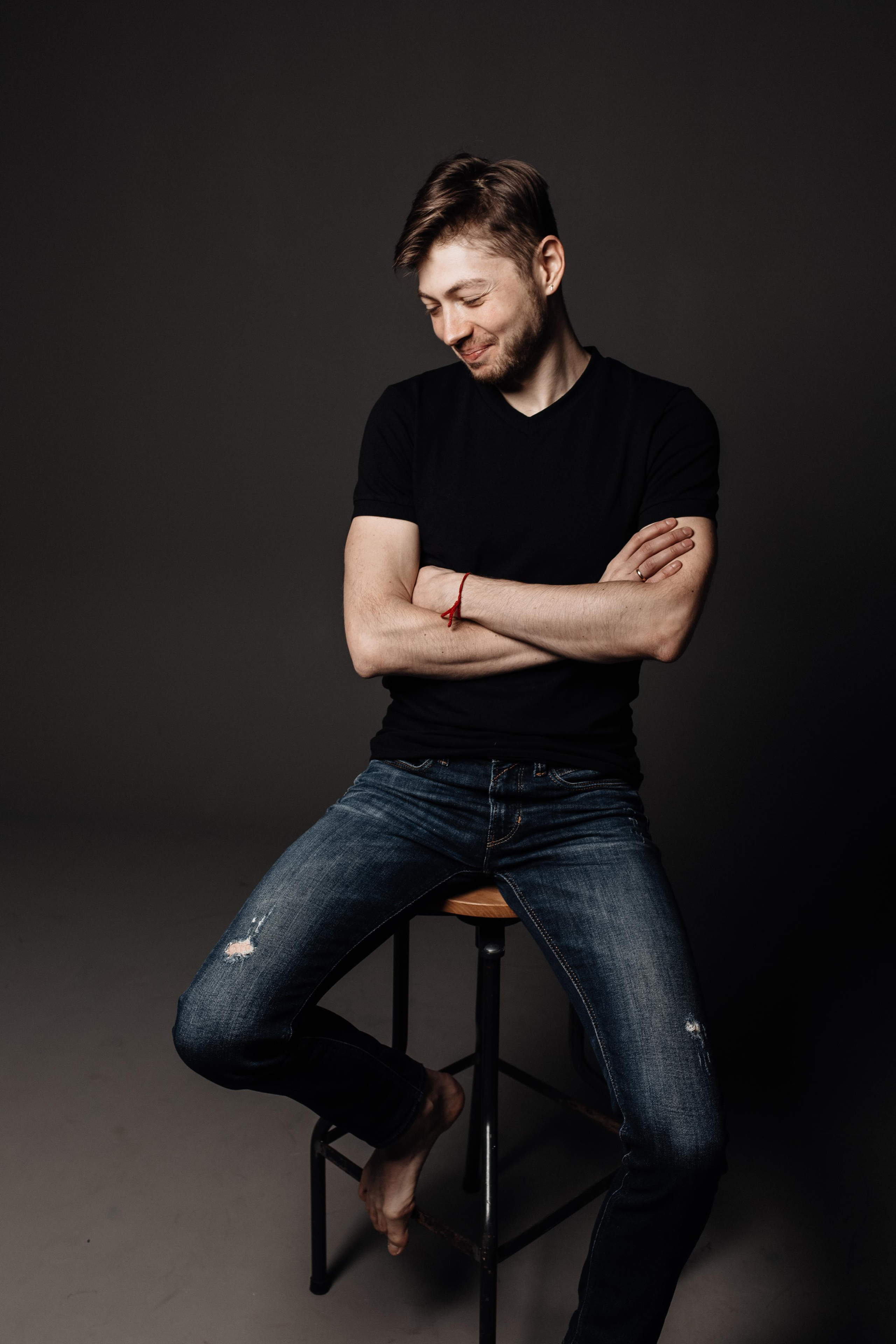 Мужская фотосессия в Москве. Мужской портрет. Мужской фотограф. Фотографии мужчин. Контент для мужчины. Бизнес портрет. Фотосессия для бизнеса.