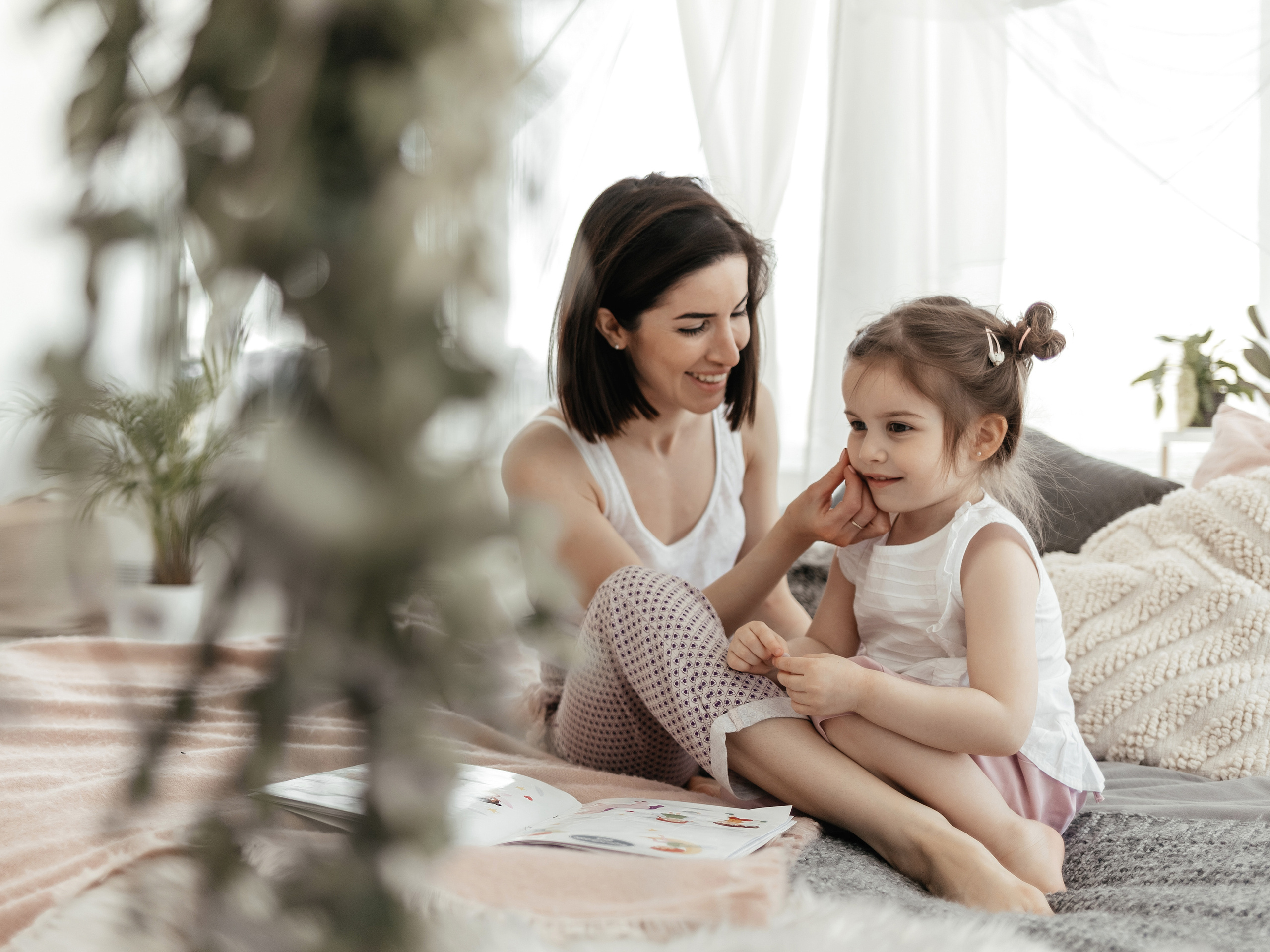 Домашняя семейная фотосессия в Москве, Домодедово, Видное, Бутово, Щербинка. Семейный фотограф Москва и Московская область. Семейная фотосессия на природе. Фотосессия детского праздника. Фотосессия юбилея. Фотосессия в день рождения. Фотограф на годик ребенку. Детский фотограф. Фоторепортаж семейного праздника. Детский фотограф Москва.