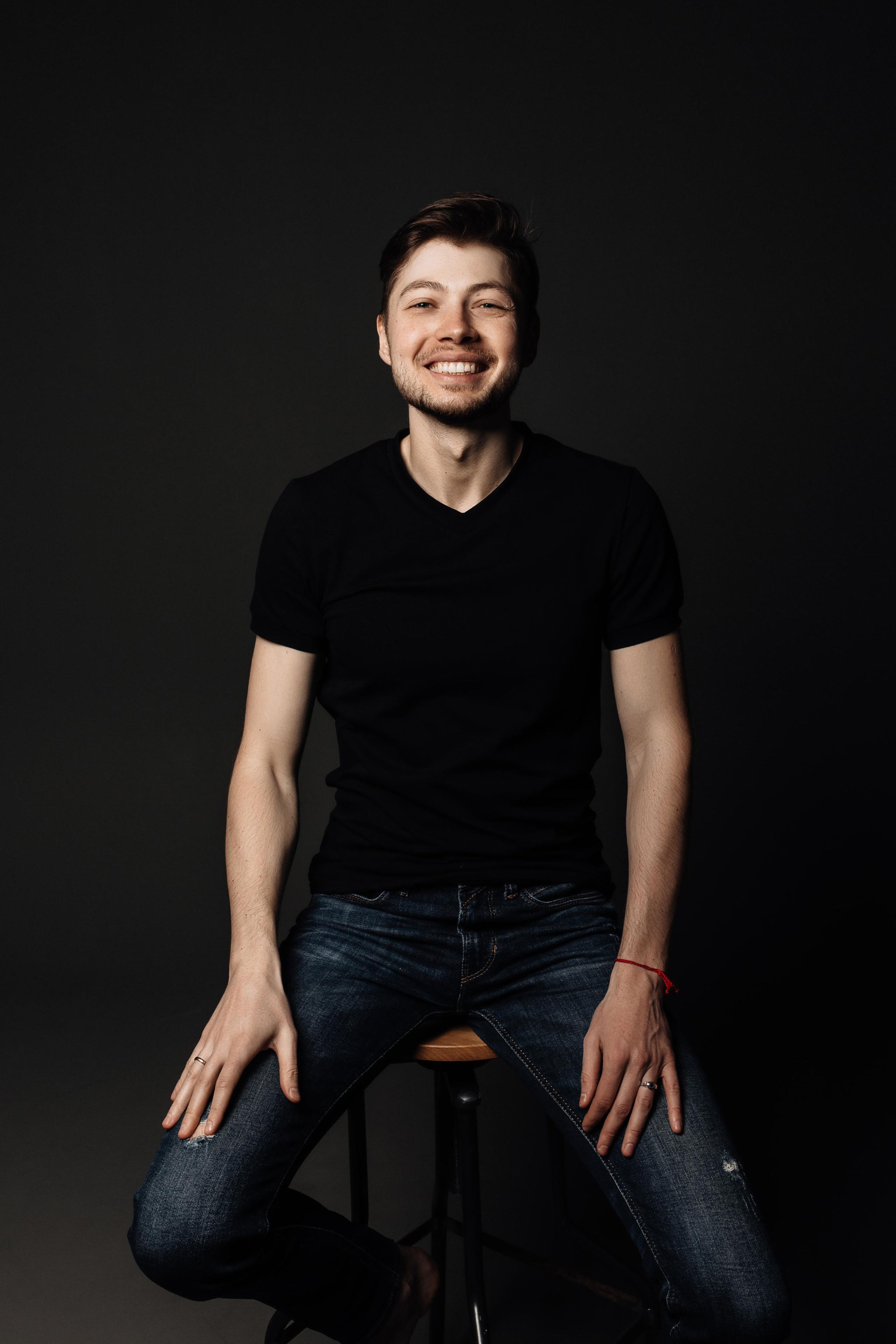 Мужская фотосессия в Москве. Мужской портрет. Мужской фотограф. Фотографии мужчин. Контент для мужчины. Бизнес портрет. Фотосессия для бизнеса.