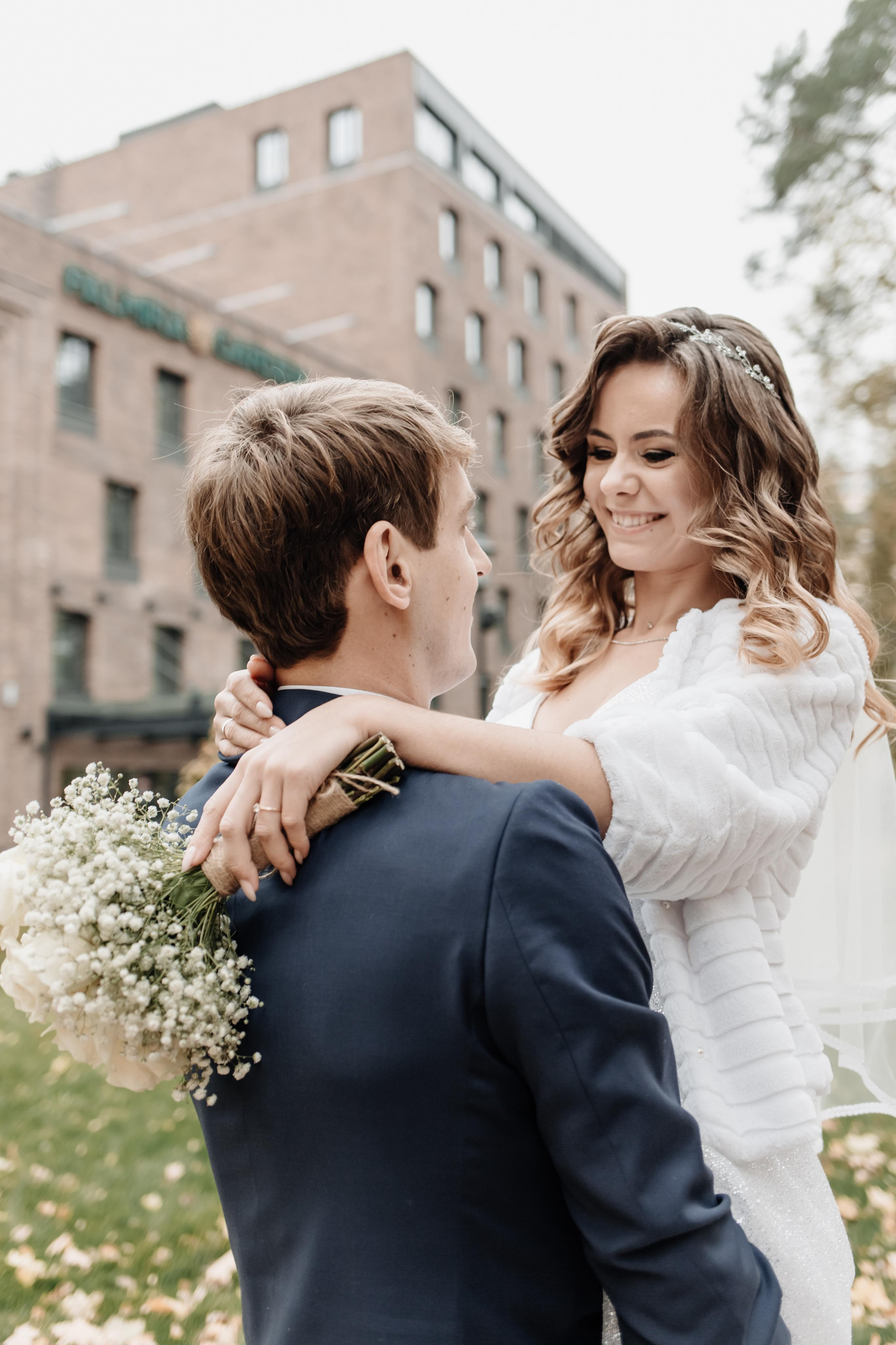 Свадебная фотосессия осенью в парке