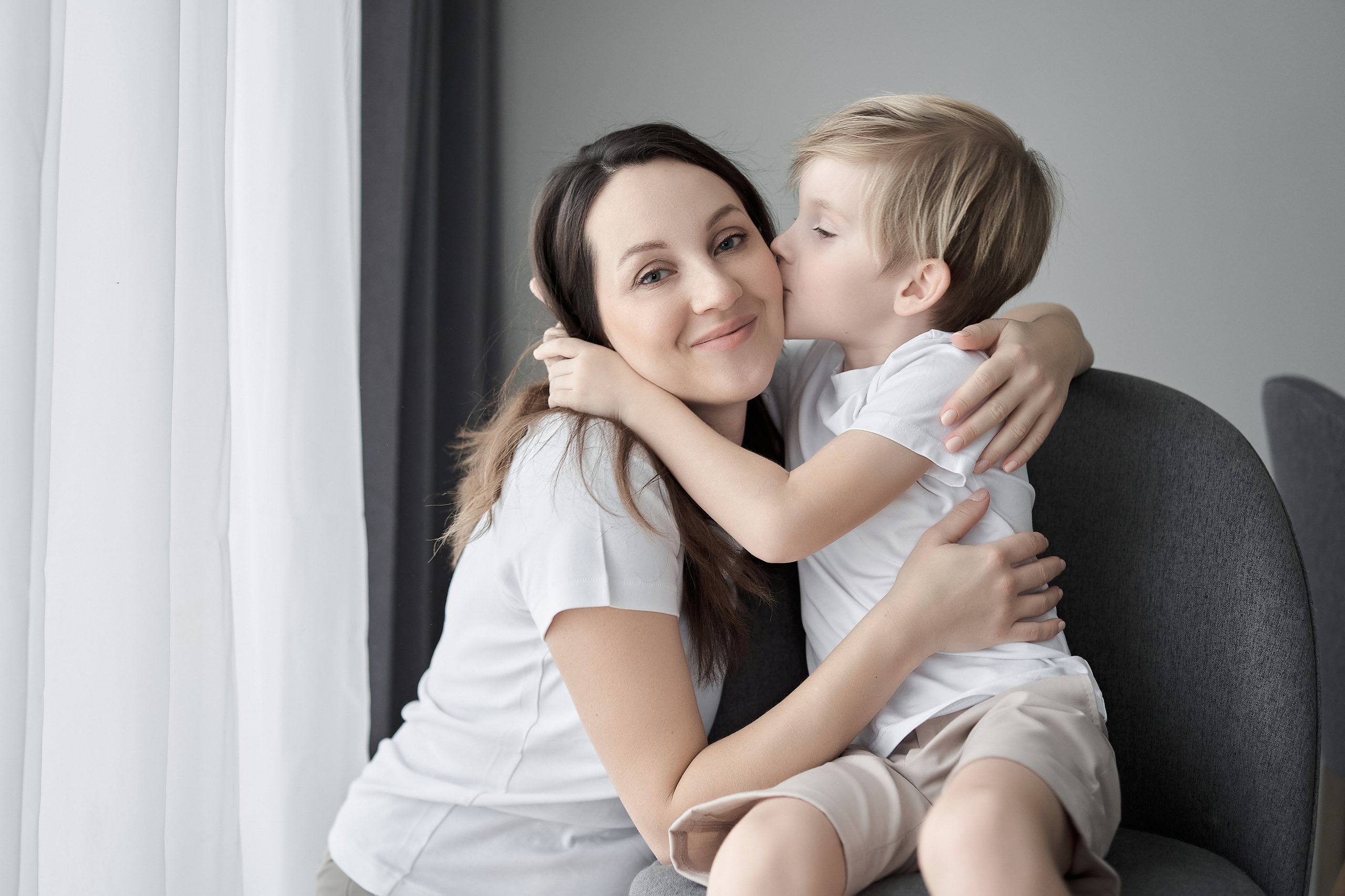 Домашняя семейная фотосессия в Москве, Домодедово, Видное, Бутово, Щербинка. Семейный фотограф Москва и Московская область. Семейная фотосессия на природе. Фотосессия детского праздника. Фотосессия юбилея. Фотосессия в день рождения. Фотограф на годик ребенку. Детский фотограф. Фоторепортаж семейного праздника. Детский фотограф Москва.