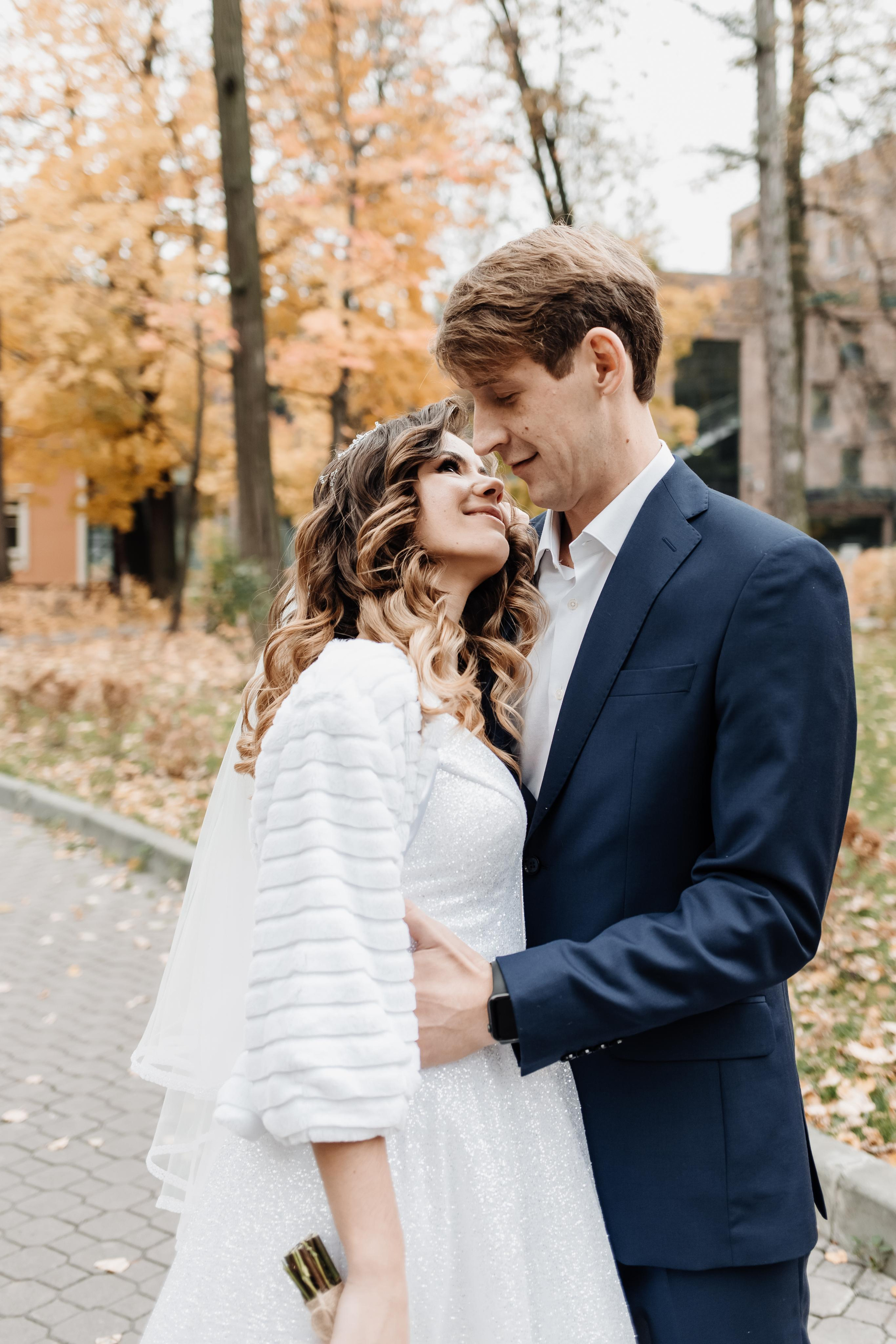 Свадебная фотосессия осенью в парке