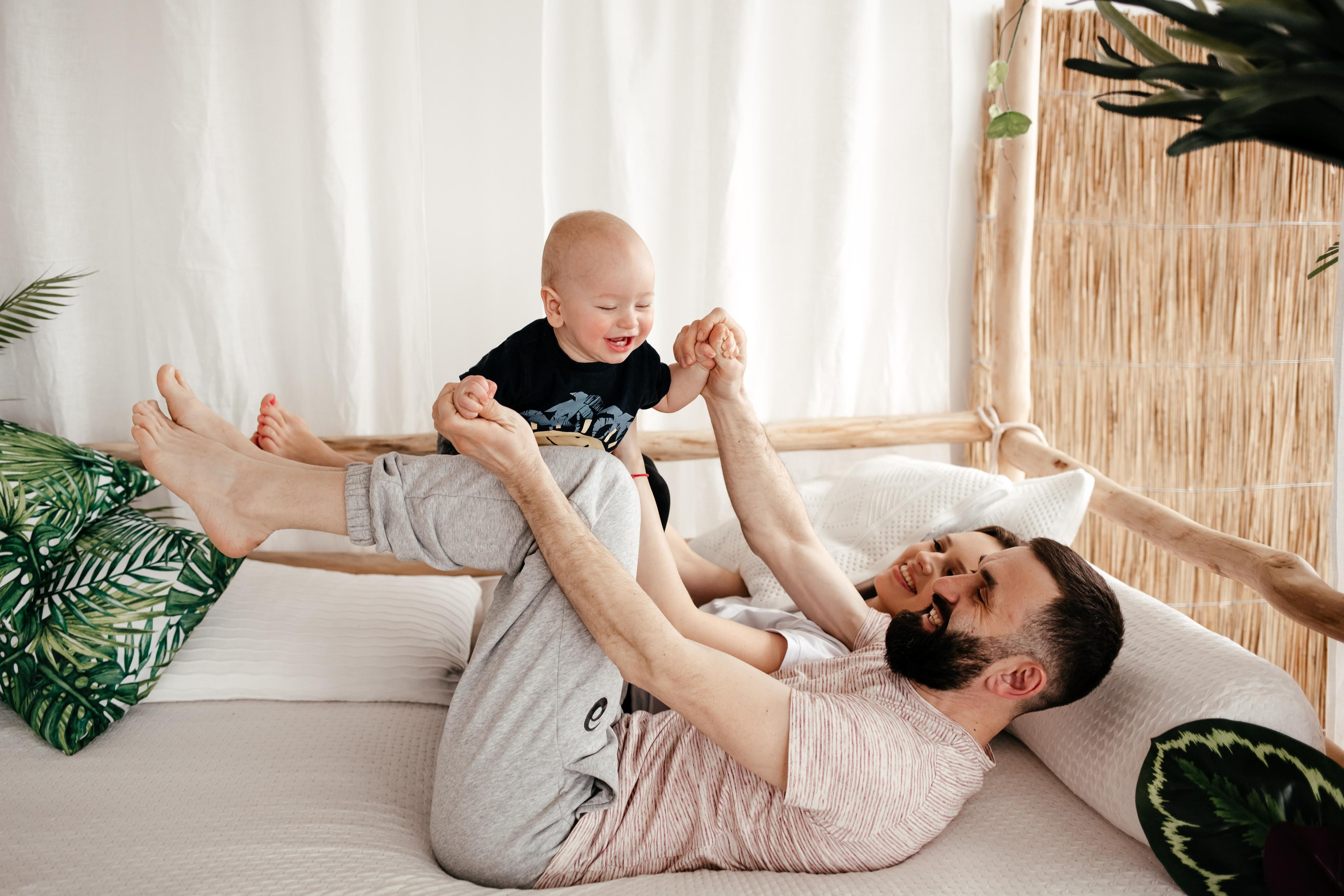 Домашняя семейная фотосессия в Москве, Домодедово, Видное, Бутово, Щербинка. Семейный фотограф Москва и Московская область. Семейная фотосессия на природе. Фотосессия детского праздника. Фотосессия юбилея. Фотосессия в день рождения. Фотограф на годик ребенку. Детский фотограф. Фоторепортаж семейного праздника. Детский фотограф Москва.