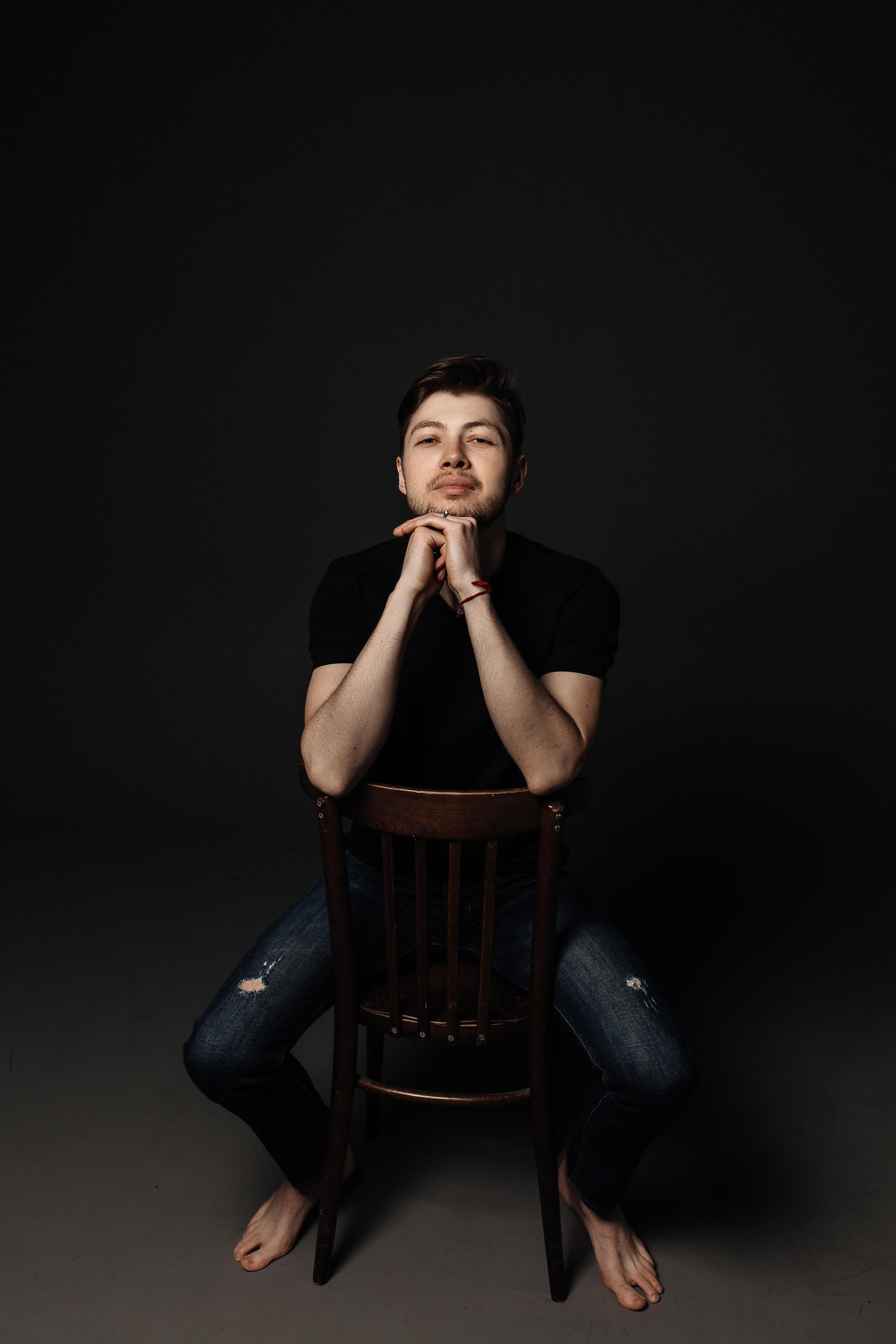 Мужская фотосессия в Москве. Мужской портрет. Мужской фотограф. Фотографии мужчин. Контент для мужчины. Бизнес портрет. Фотосессия для бизнеса.