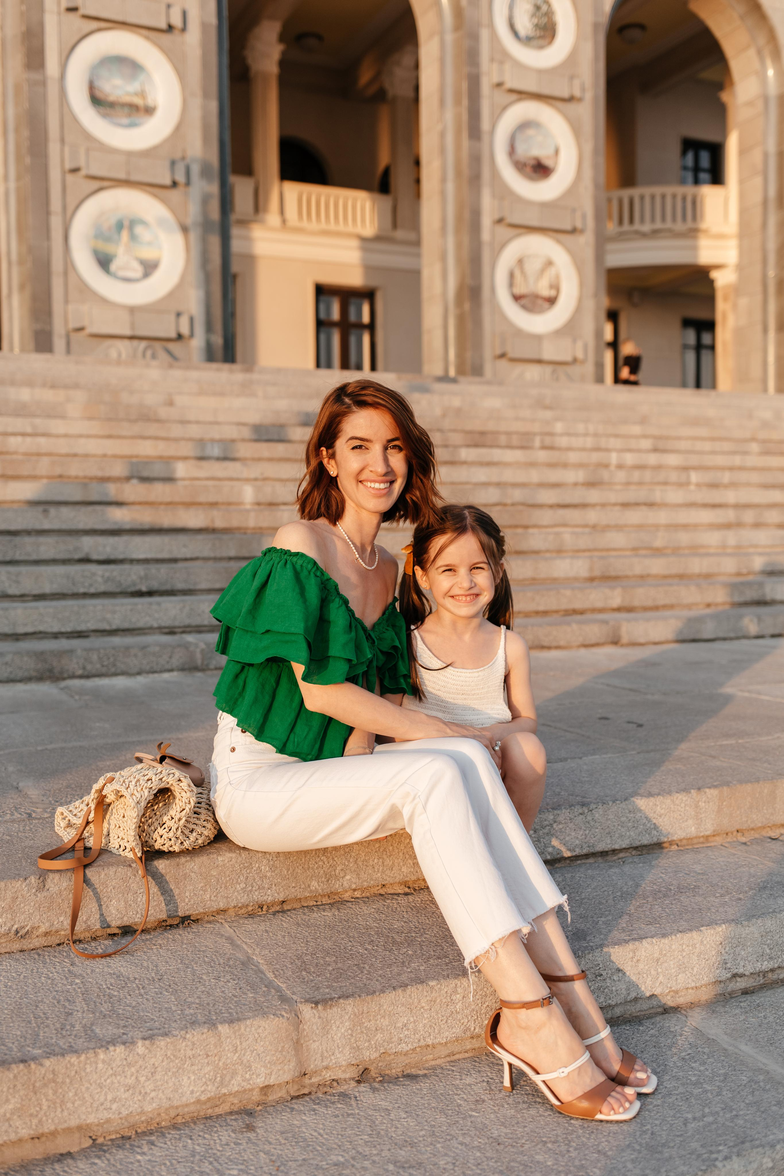 Семейная фотосессия в парке. Прогулочная фотосессия в Москве. Семейный фотограф. Фотосессия в Москве. Фотосессия в Видном. Фотограф Москва. Фотограф Видное. Свадебный и семейный фотограф. Душевный фотограф. Красивые фотографии прогулок. 
