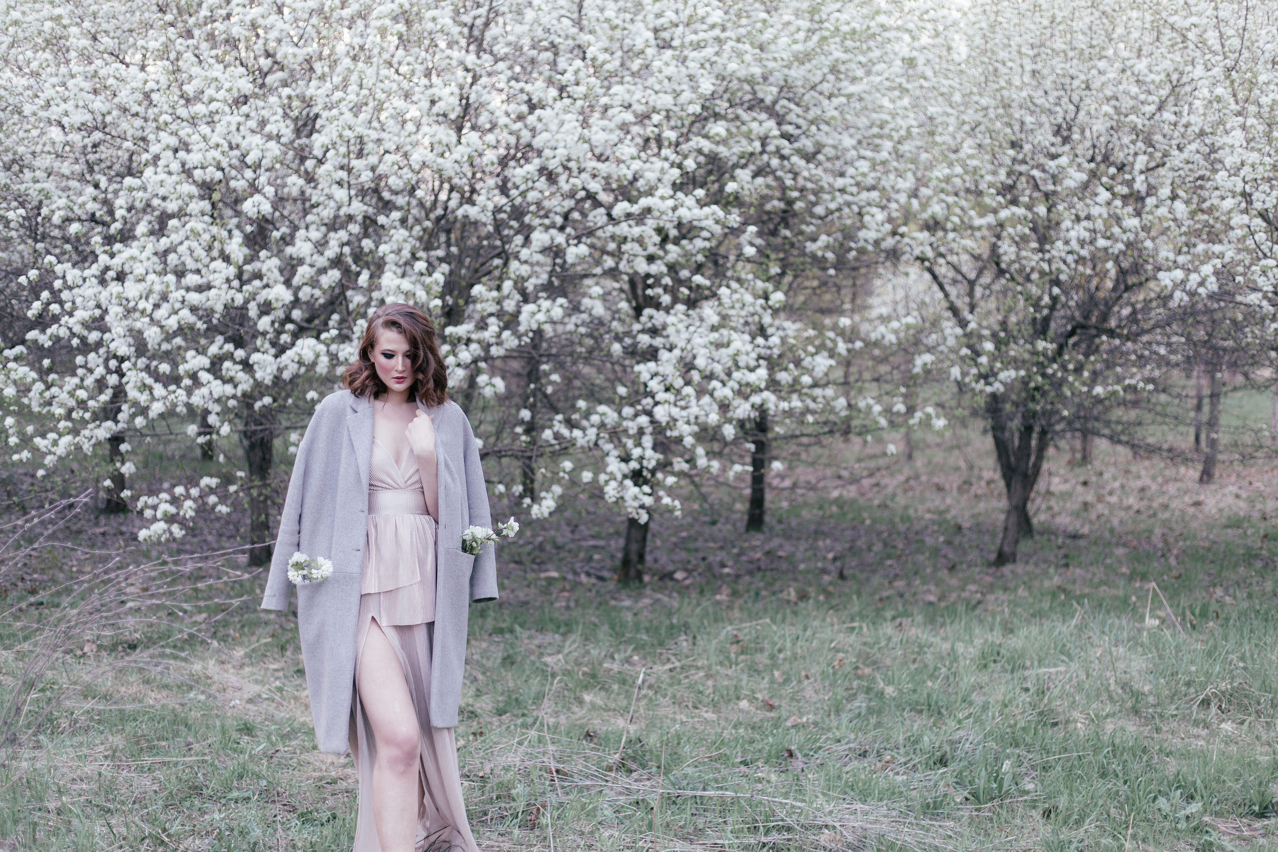 Женский фотограф в Москве и Московской области. Женская фотосессия. Женственные фотографии. Фотографии красивых женщин. Красивая стильная женская фотосессия. Контент-фотосессия. Визуал для блога.