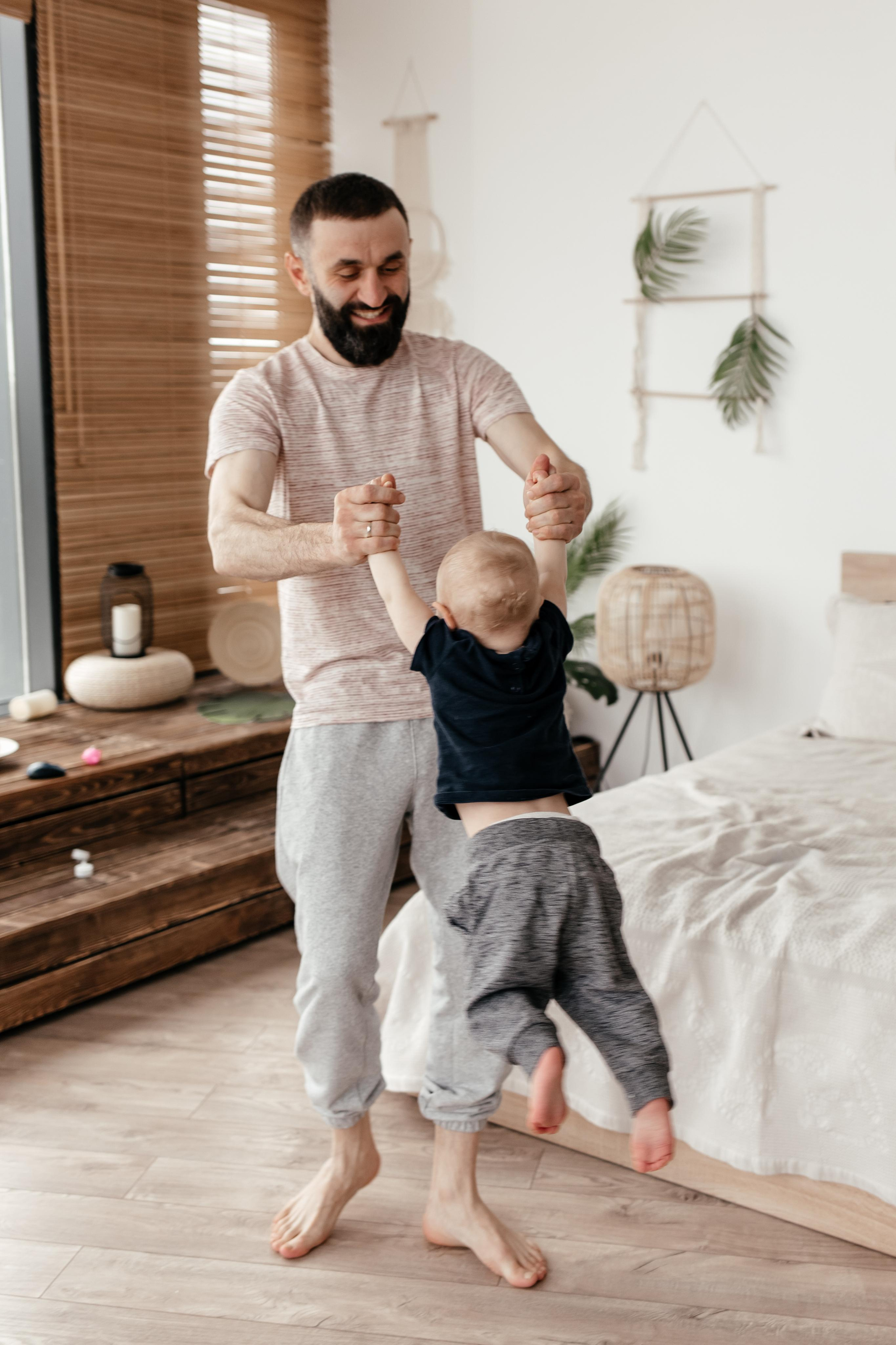 Домашняя семейная фотосессия в Москве, Домодедово, Видное, Бутово, Щербинка. Семейный фотограф Москва и Московская область. Семейная фотосессия на природе. Фотосессия детского праздника. Фотосессия юбилея. Фотосессия в день рождения. Фотограф на годик ребенку. Детский фотограф. Фоторепортаж семейного праздника. Детский фотограф Москва.