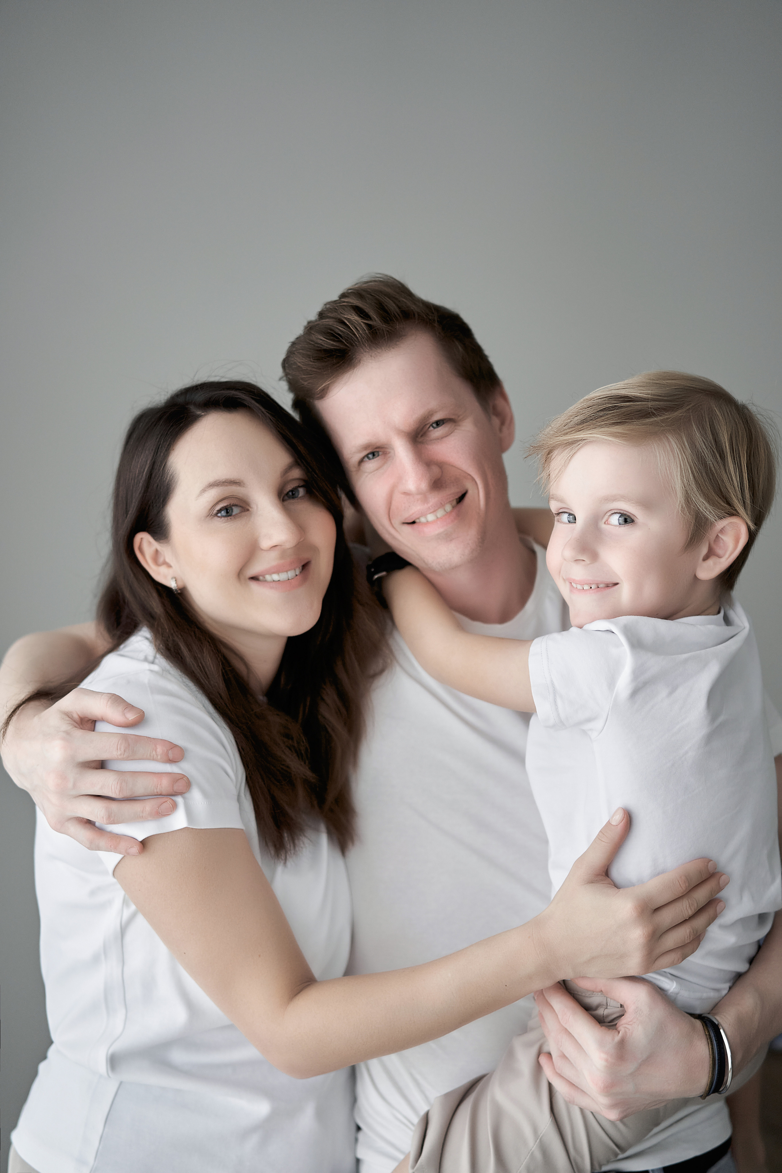 Домашняя семейная фотосессия в Москве, Домодедово, Видное, Бутово, Щербинка. Семейный фотограф Москва и Московская область. Семейная фотосессия на природе. Фотосессия детского праздника. Фотосессия юбилея. Фотосессия в день рождения. Фотограф на годик ребенку. Детский фотограф. Фоторепортаж семейного праздника. Детский фотограф Москва.