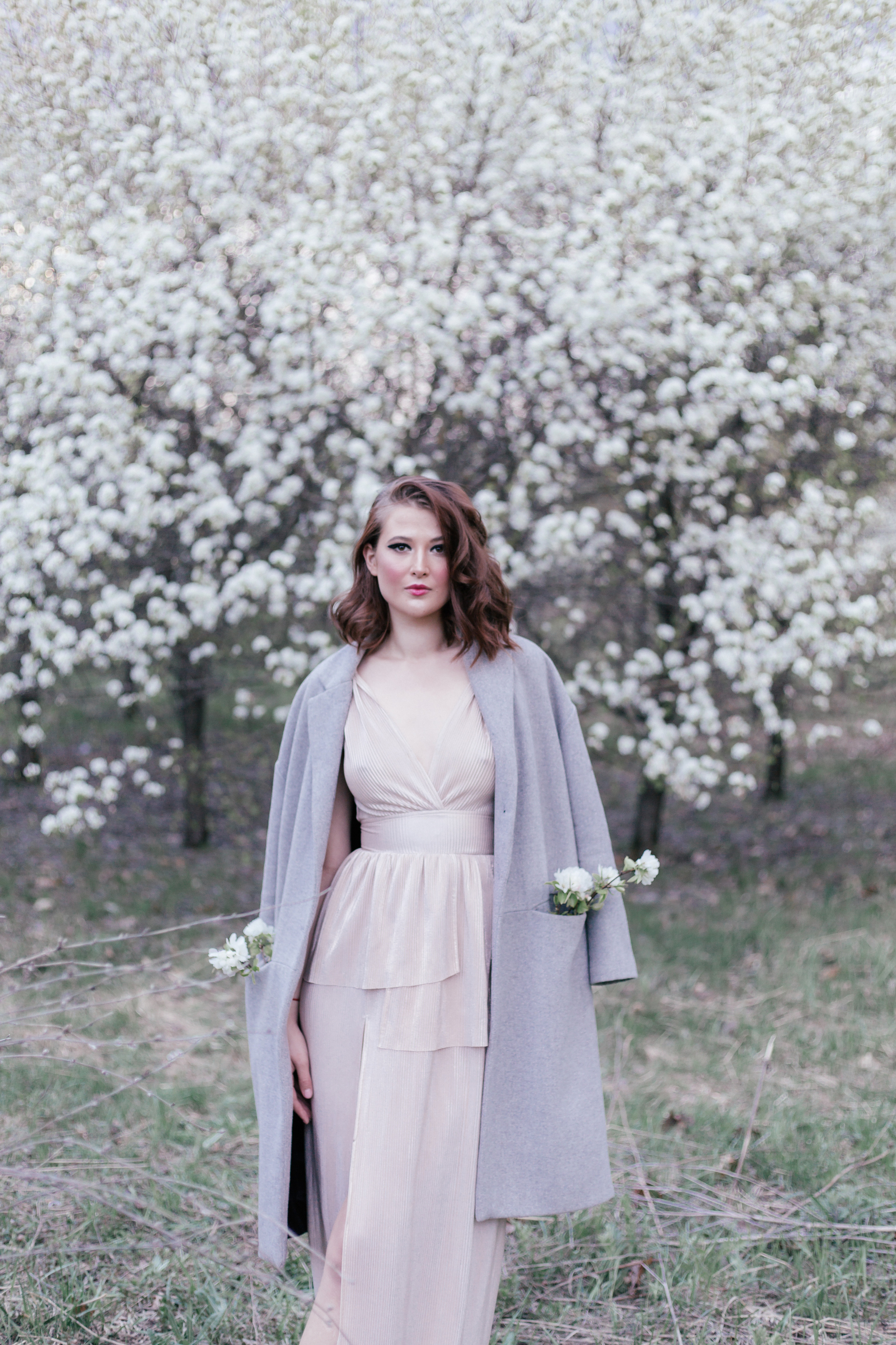 Женский фотограф в Москве и Московской области. Женская фотосессия. Женственные фотографии. Фотографии красивых женщин. Красивая стильная женская фотосессия. Контент-фотосессия. Визуал для блога.