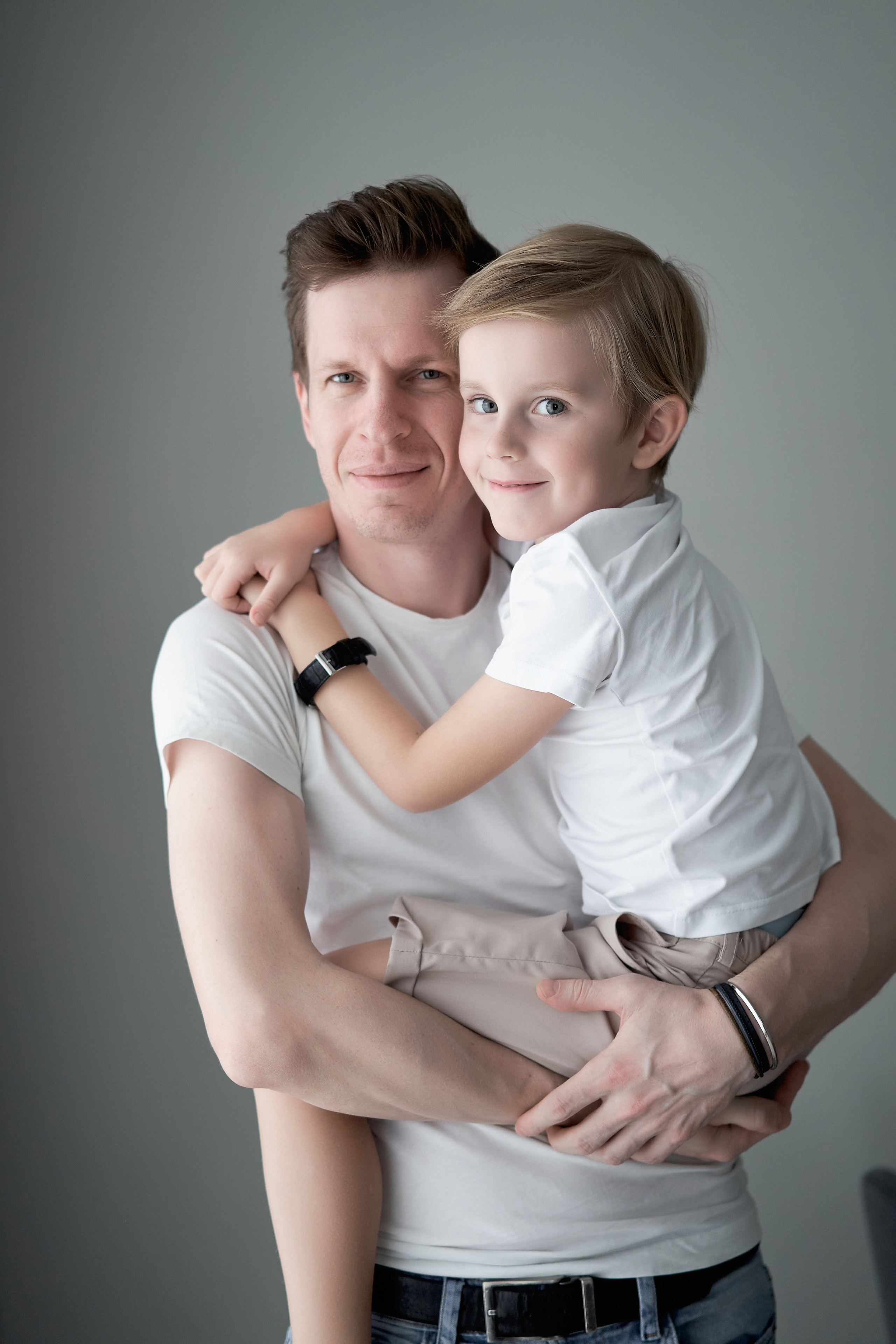 Домашняя семейная фотосессия в Москве, Домодедово, Видное, Бутово, Щербинка. Семейный фотограф Москва и Московская область. Семейная фотосессия на природе. Фотосессия детского праздника. Фотосессия юбилея. Фотосессия в день рождения. Фотограф на годик ребенку. Детский фотограф. Фоторепортаж семейного праздника. Детский фотограф Москва.