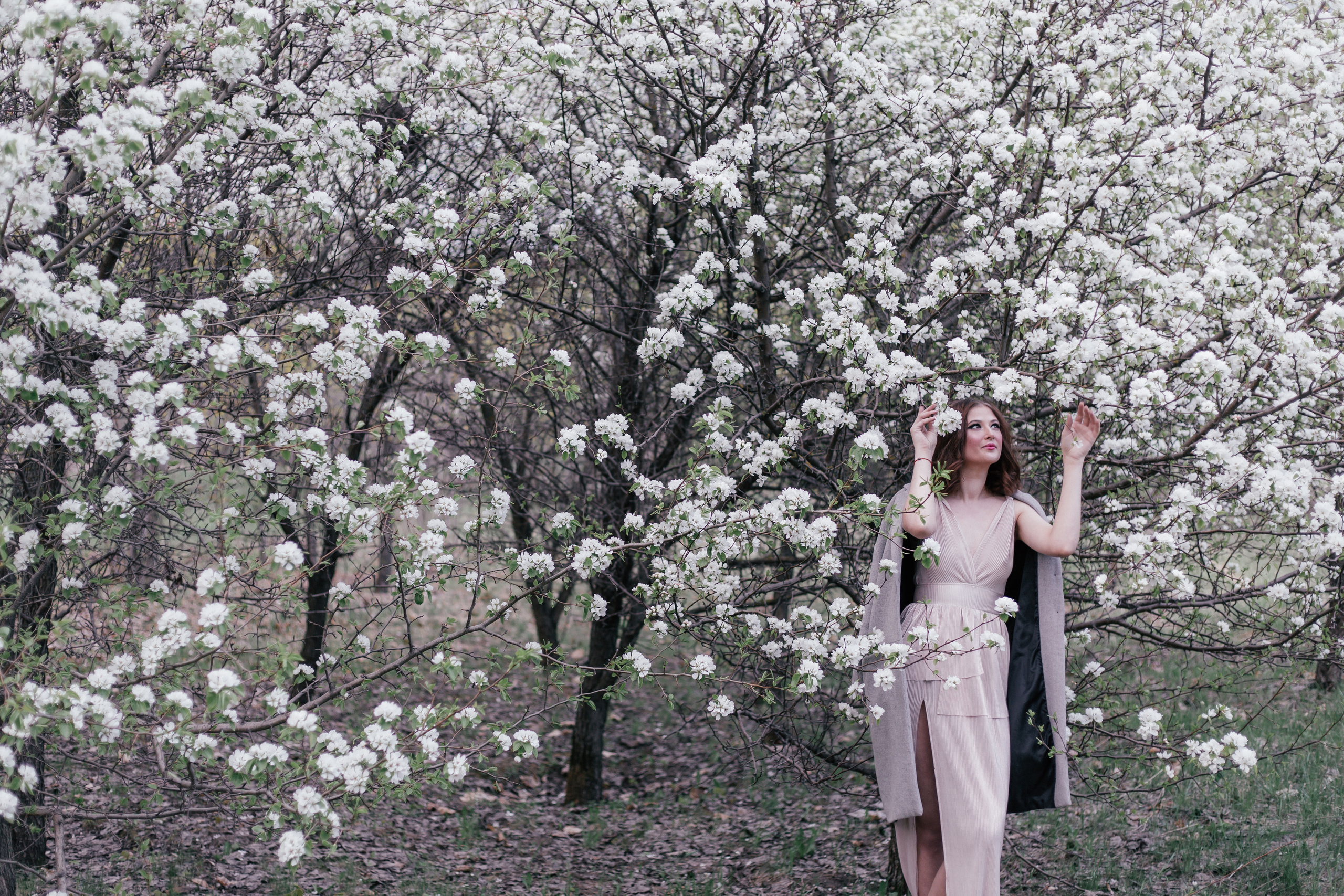 Женский фотограф в Москве и Московской области. Женская фотосессия. Женственные фотографии. Фотографии красивых женщин. Красивая стильная женская фотосессия. Контент-фотосессия. Визуал для блога.