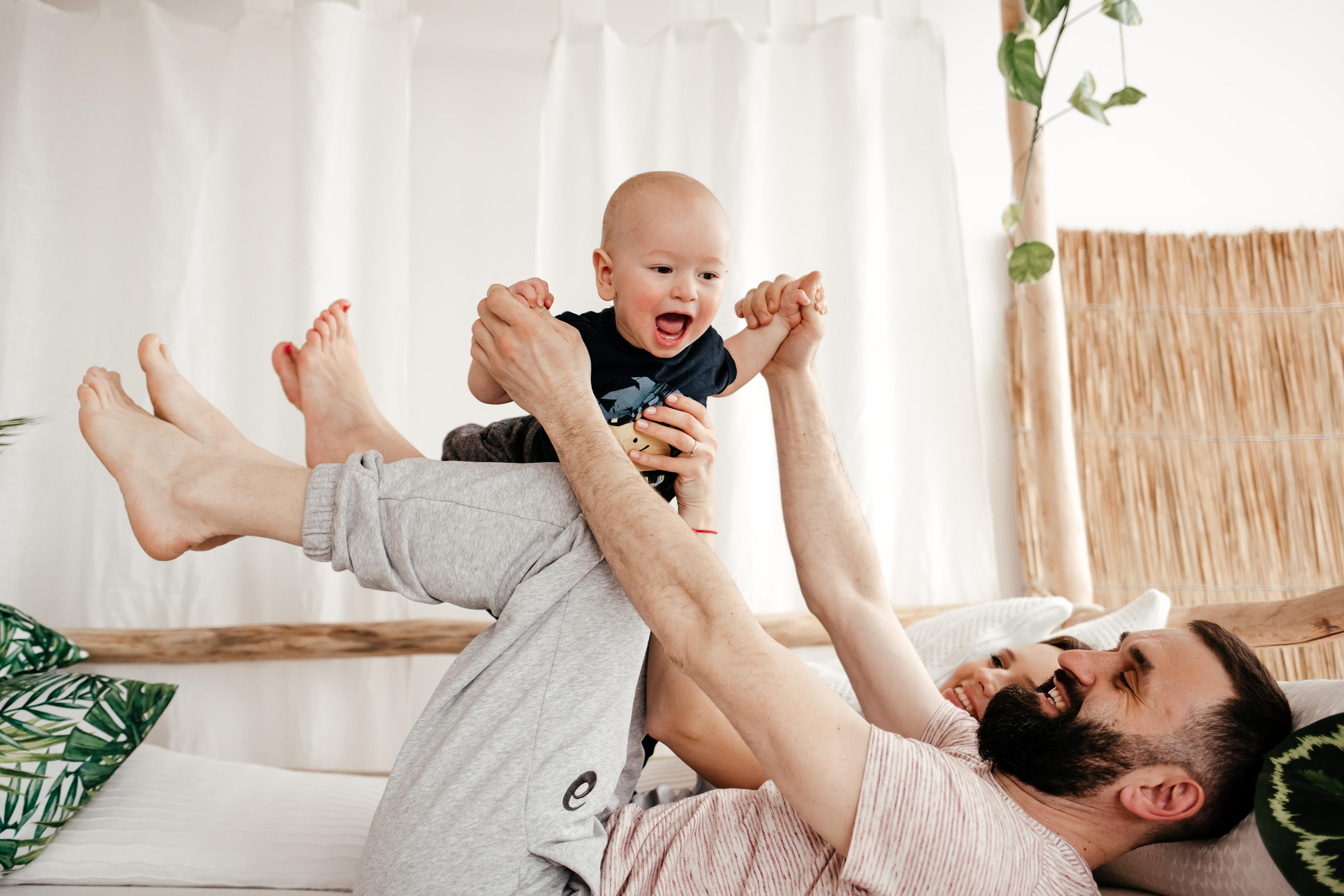 Домашняя семейная фотосессия в Москве, Домодедово, Видное, Бутово, Щербинка. Семейный фотограф Москва и Московская область. Семейная фотосессия на природе. Фотосессия детского праздника. Фотосессия юбилея. Фотосессия в день рождения. Фотограф на годик ребенку. Детский фотограф. Фоторепортаж семейного праздника. Детский фотограф Москва.