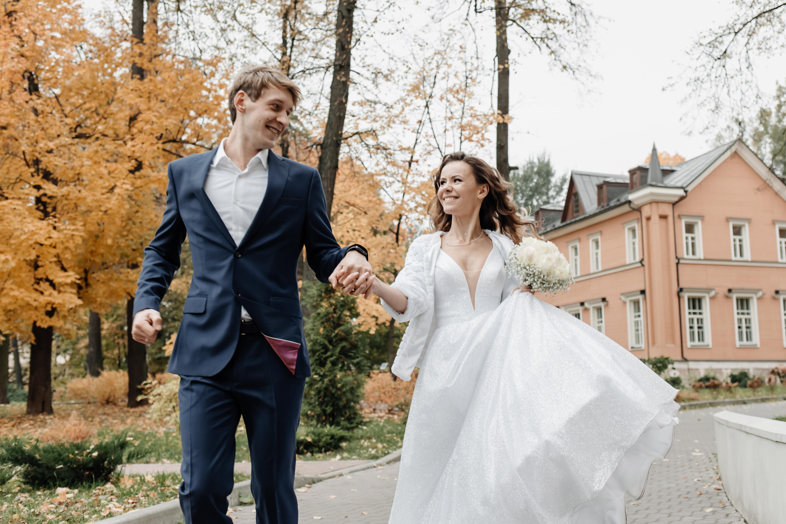 Свадебная фотосессия осенью в парке