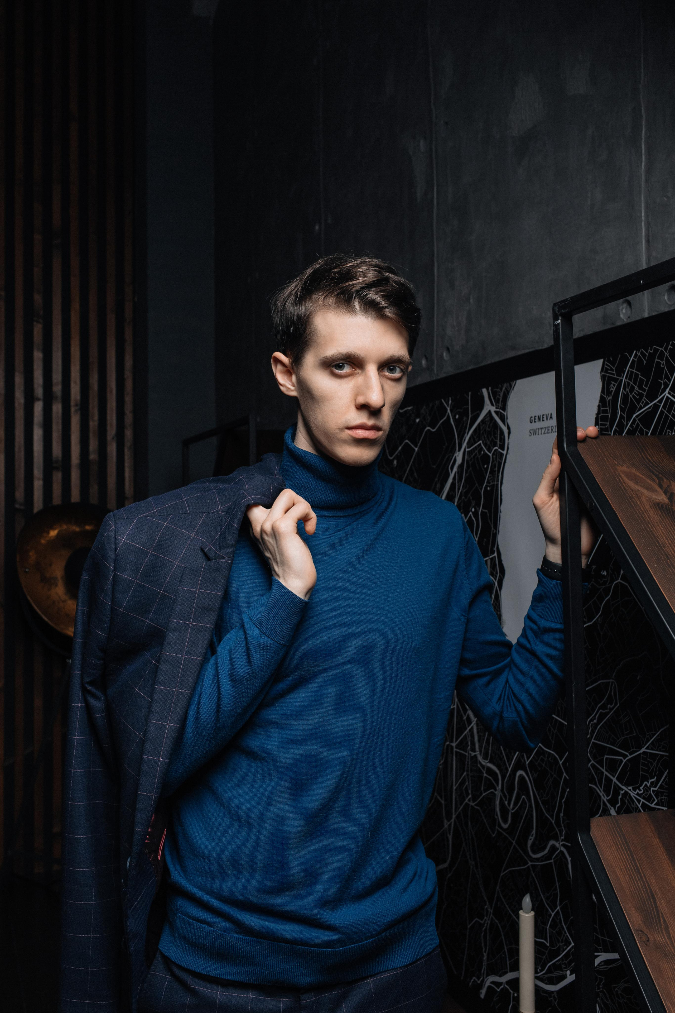 Мужская фотосессия в Москве. Мужской портрет. Мужской фотограф. Фотографии мужчин. Контент для мужчины. Бизнес портрет. Фотосессия для бизнеса.