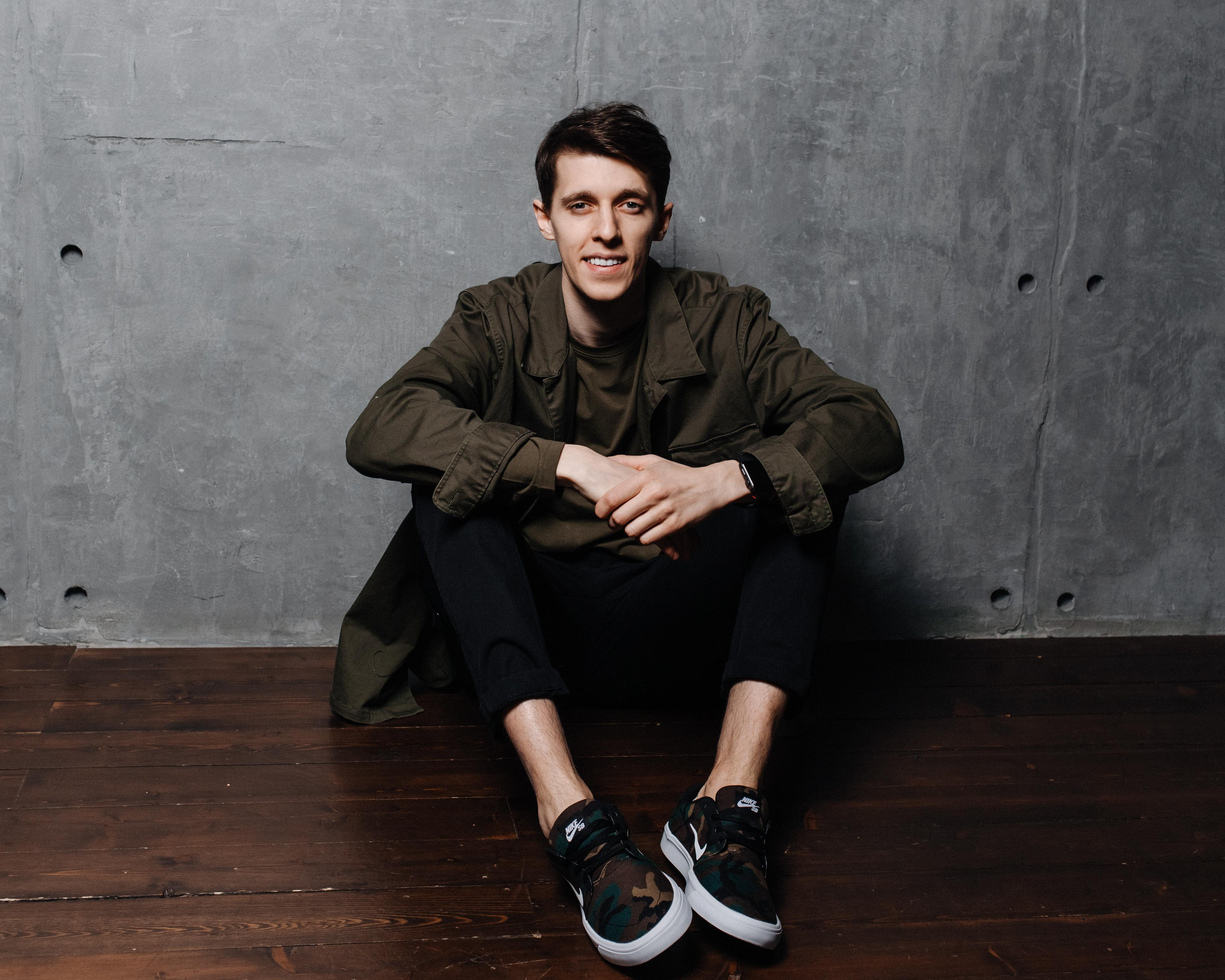 Мужская фотосессия в Москве. Мужской портрет. Мужской фотограф. Фотографии мужчин. Контент для мужчины. Бизнес портрет. Фотосессия для бизнеса.