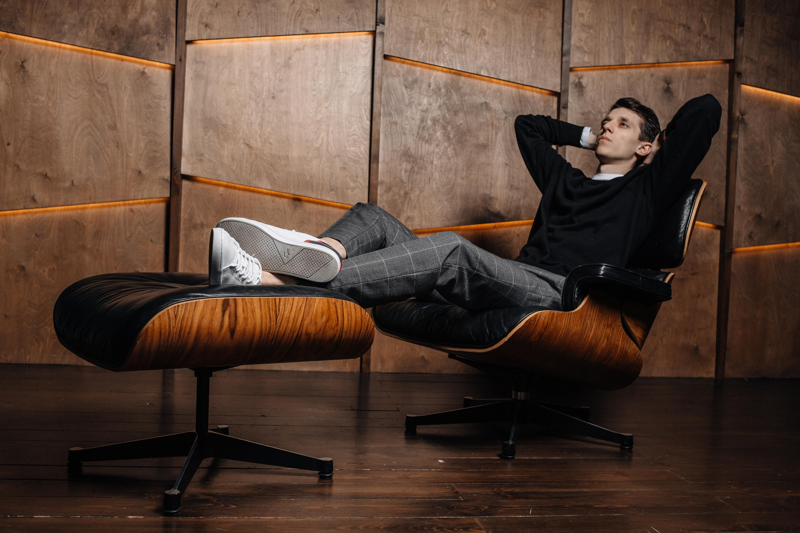 Мужская фотосессия в Москве. Мужской портрет. Мужской фотограф. Фотографии мужчин. Контент для мужчины. Бизнес портрет. Фотосессия для бизнеса.