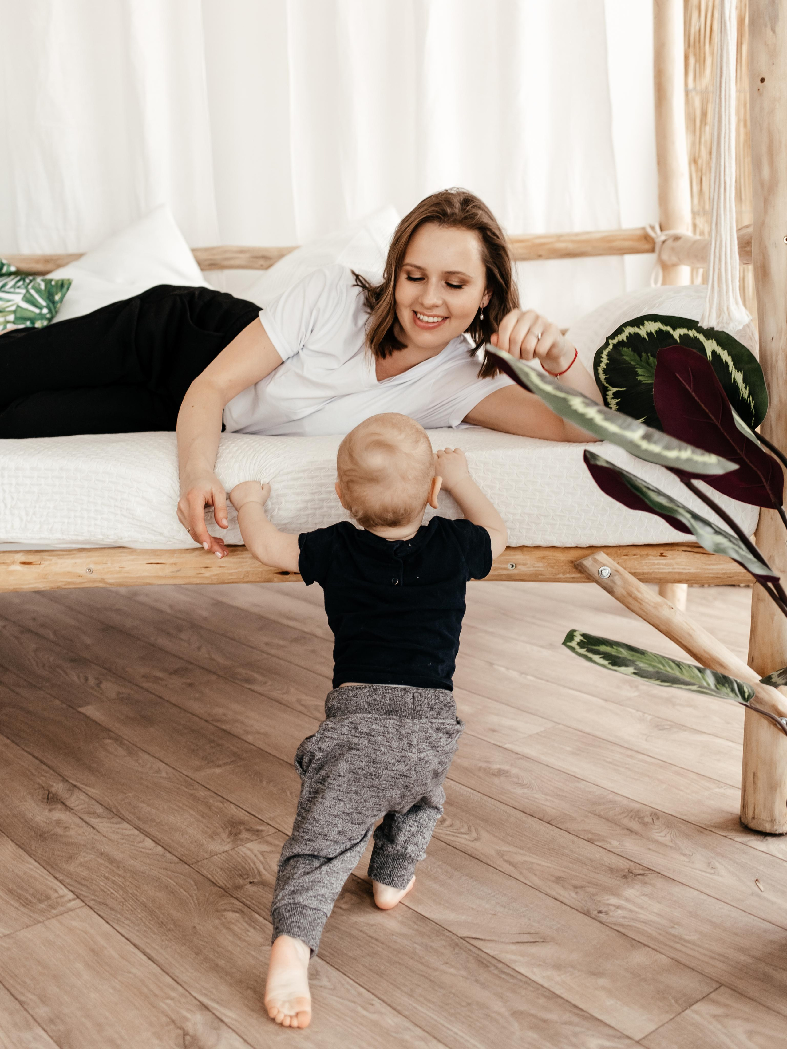 Домашняя семейная фотосессия в Москве, Домодедово, Видное, Бутово, Щербинка. Семейный фотограф Москва и Московская область. Семейная фотосессия на природе. Фотосессия детского праздника. Фотосессия юбилея. Фотосессия в день рождения. Фотограф на годик ребенку. Детский фотограф. Фоторепортаж семейного праздника. Детский фотограф Москва.