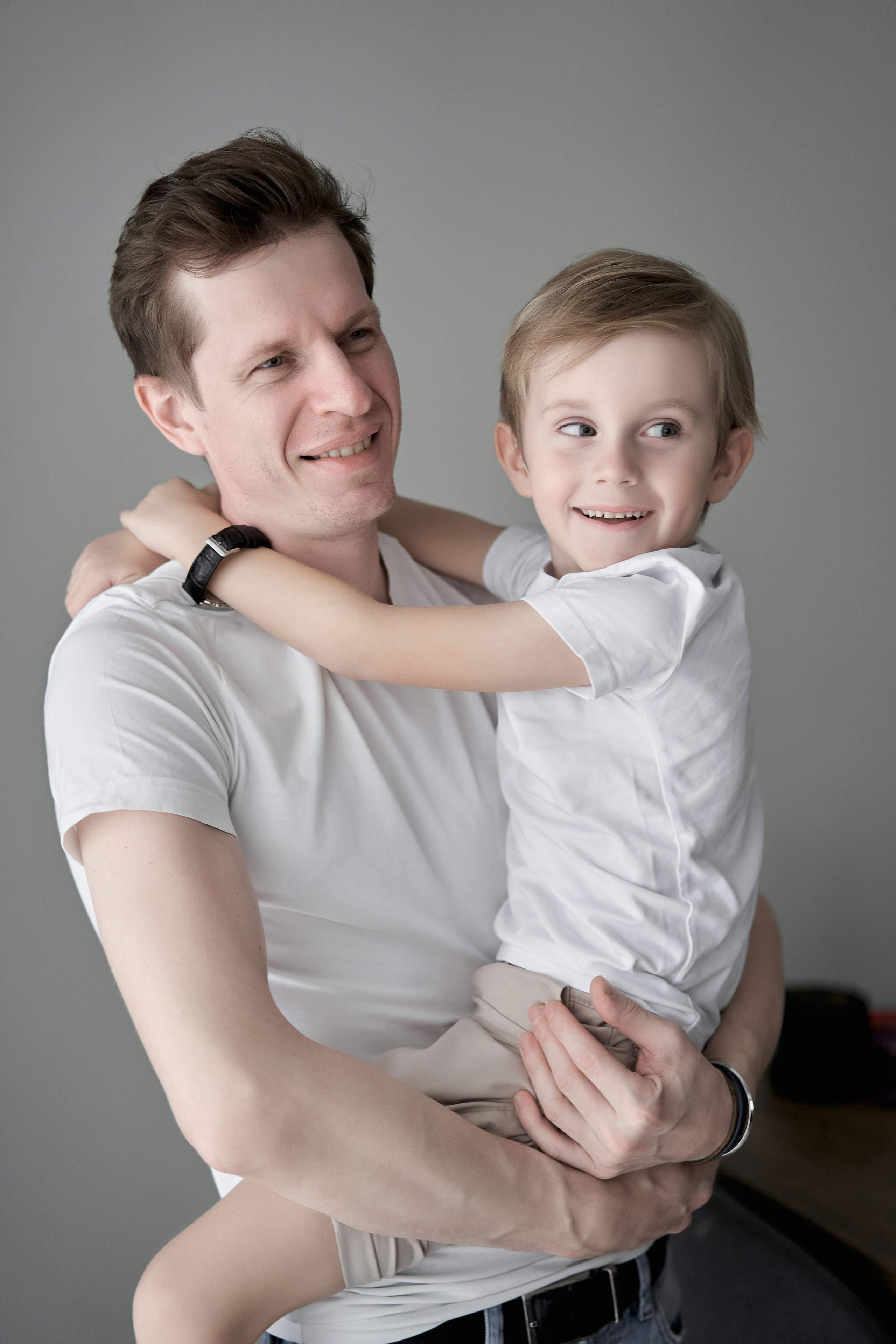 Домашняя семейная фотосессия в Москве, Домодедово, Видное, Бутово, Щербинка. Семейный фотограф Москва и Московская область. Семейная фотосессия на природе. Фотосессия детского праздника. Фотосессия юбилея. Фотосессия в день рождения. Фотограф на годик ребенку. Детский фотограф. Фоторепортаж семейного праздника. Детский фотограф Москва.