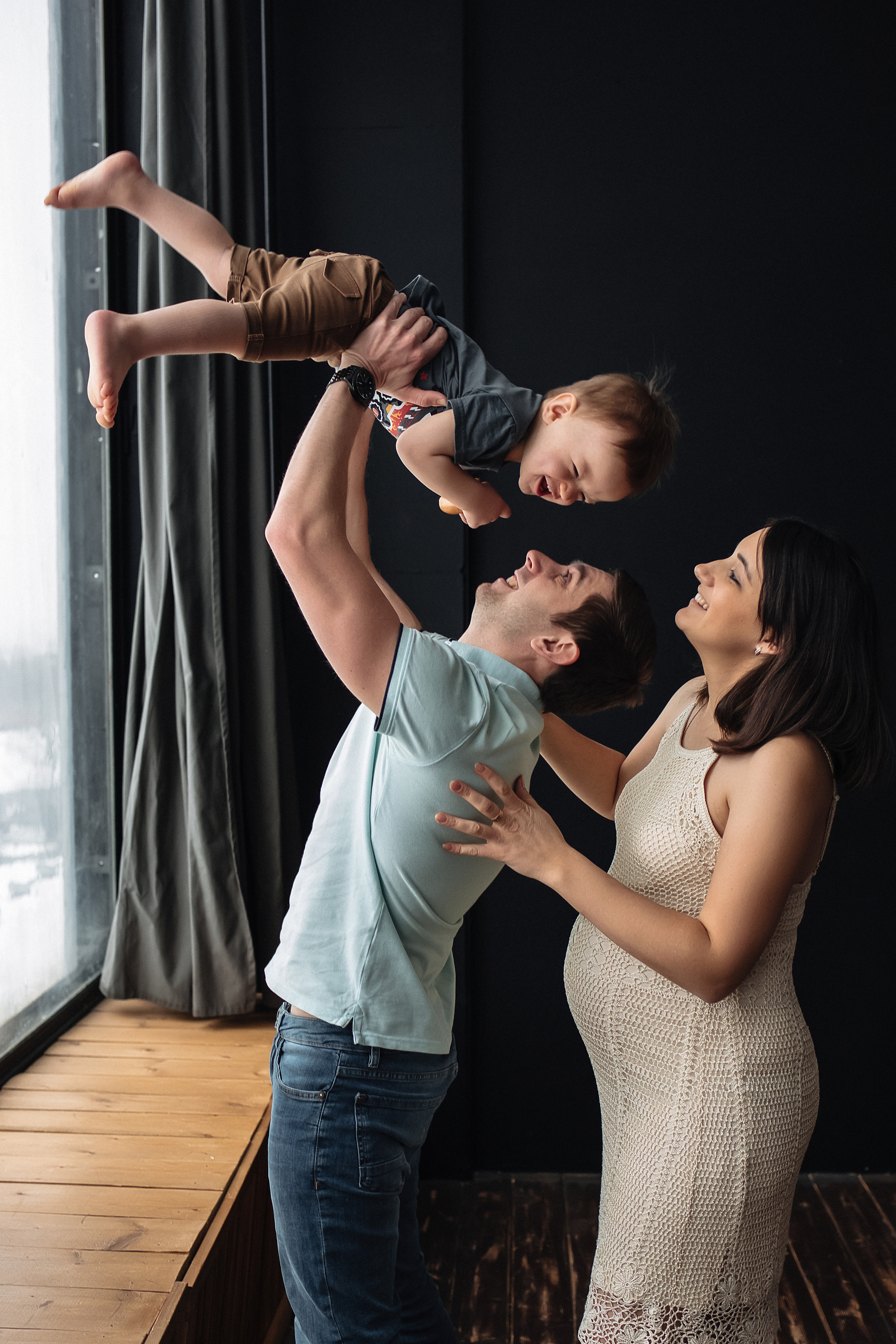 Домашняя семейная фотосессия в Москве, Домодедово, Видное, Бутово, Щербинка. Семейный фотограф Москва и Московская область. Семейная фотосессия на природе. Фотосессия детского праздника. Фотосессия юбилея. Фотосессия в день рождения. Фотограф на годик ребенку. Детский фотограф. Фоторепортаж семейного праздника. Детский фотограф Москва.