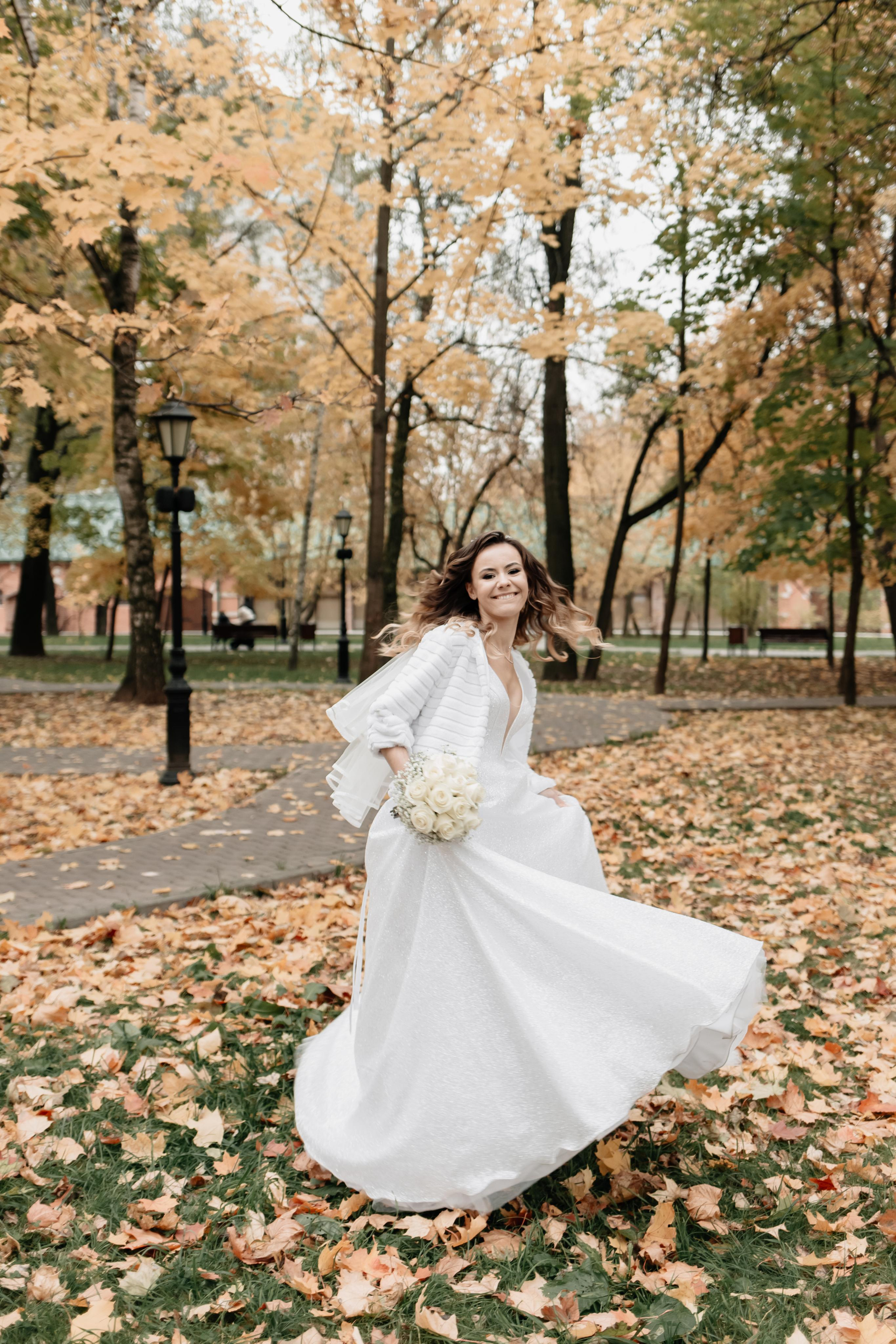 Свадебная фотосессия осенью в парке