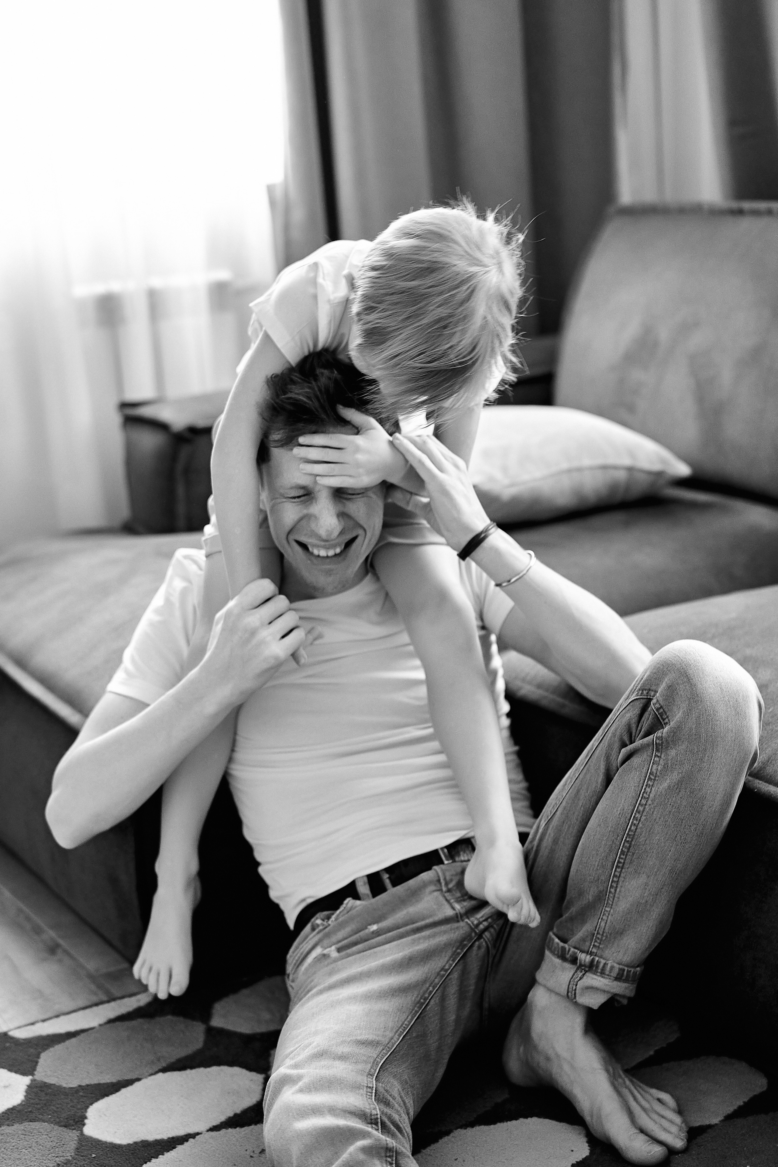 Домашняя семейная фотосессия в Москве, Домодедово, Видное, Бутово, Щербинка. Семейный фотограф Москва и Московская область. Семейная фотосессия на природе. Фотосессия детского праздника. Фотосессия юбилея. Фотосессия в день рождения. Фотограф на годик ребенку. Детский фотограф. Фоторепортаж семейного праздника. Детский фотограф Москва.