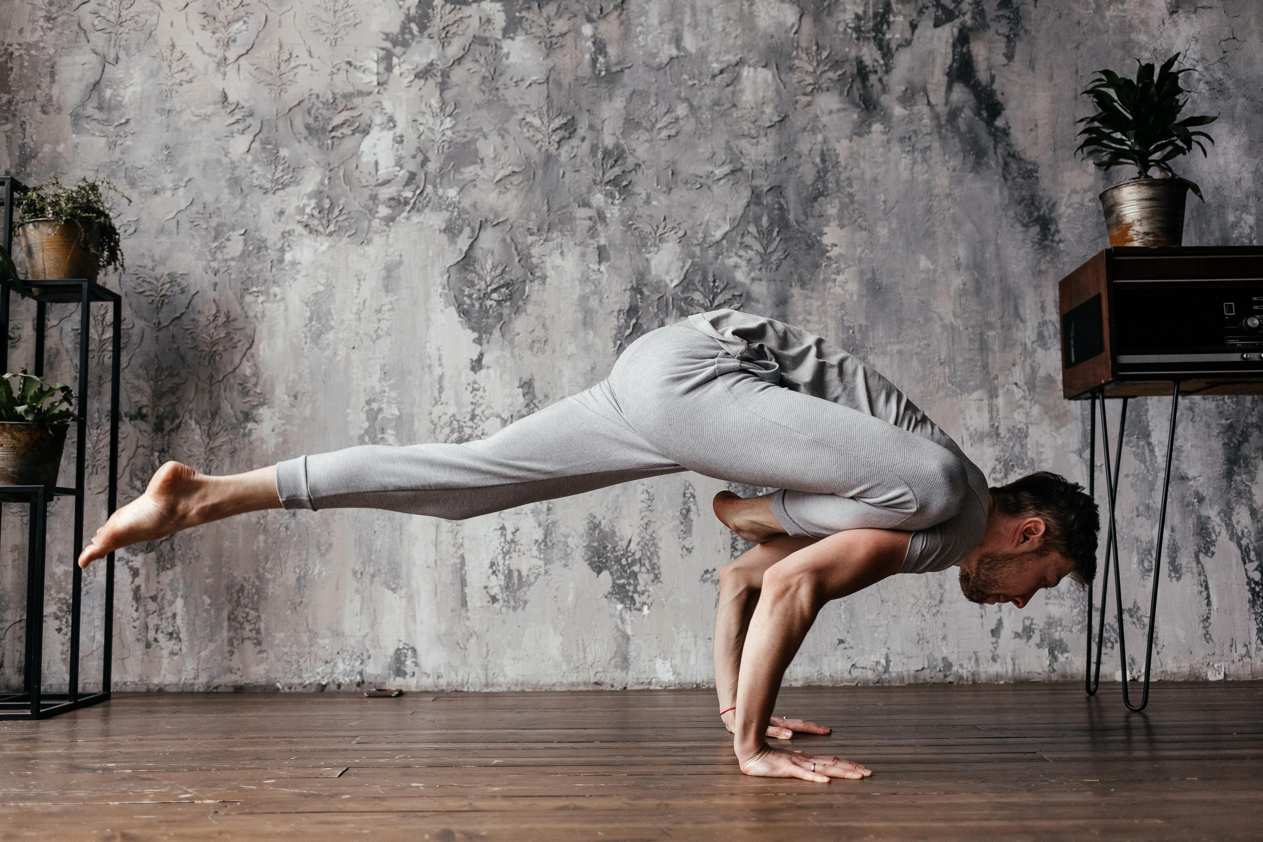 Йога фотосессия в Москве. Контент-фотограф для преподавателей йоги. Йога фотография. Фотографии асан. Одежда для йоги. Фотосессия занятий йогой. Фотография йоги. Заказать фотосессию в Москве. Йога фотосессия в Видном. Фотограф в Москве. 