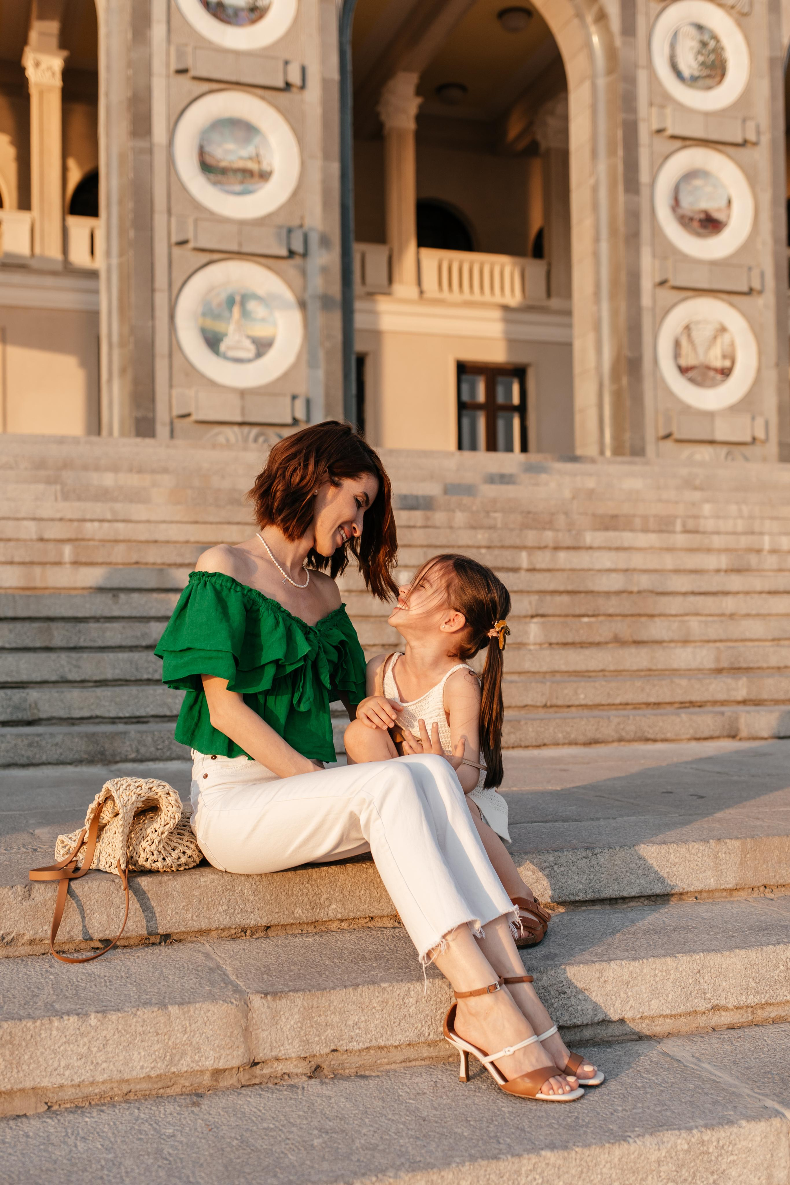 Семейная фотосессия в парке. Прогулочная фотосессия в Москве. Семейный фотограф. Фотосессия в Москве. Фотосессия в Видном. Фотограф Москва. Фотограф Видное. Свадебный и семейный фотограф. Душевный фотограф. Красивые фотографии прогулок. Заказать фотосессию. 