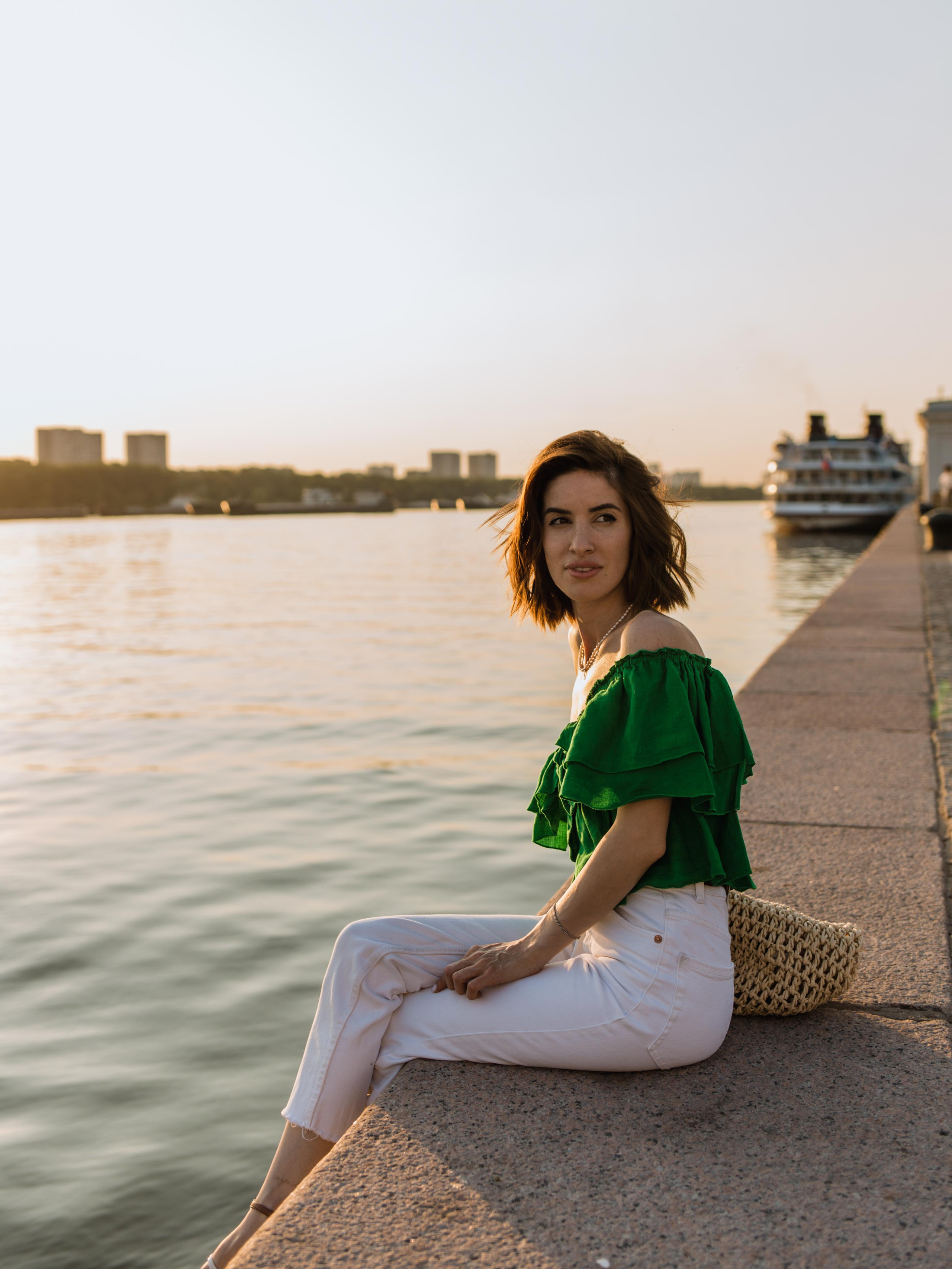 Семейная фотосессия в парке. Прогулочная фотосессия в Москве. Семейный фотограф. Фотосессия в Москве. Фотосессия в Видном. Фотограф Москва. Фотограф Видное. Свадебный и семейный фотограф. Душевный фотограф. Красивые фотографии прогулок. Заказать фотосессию. 