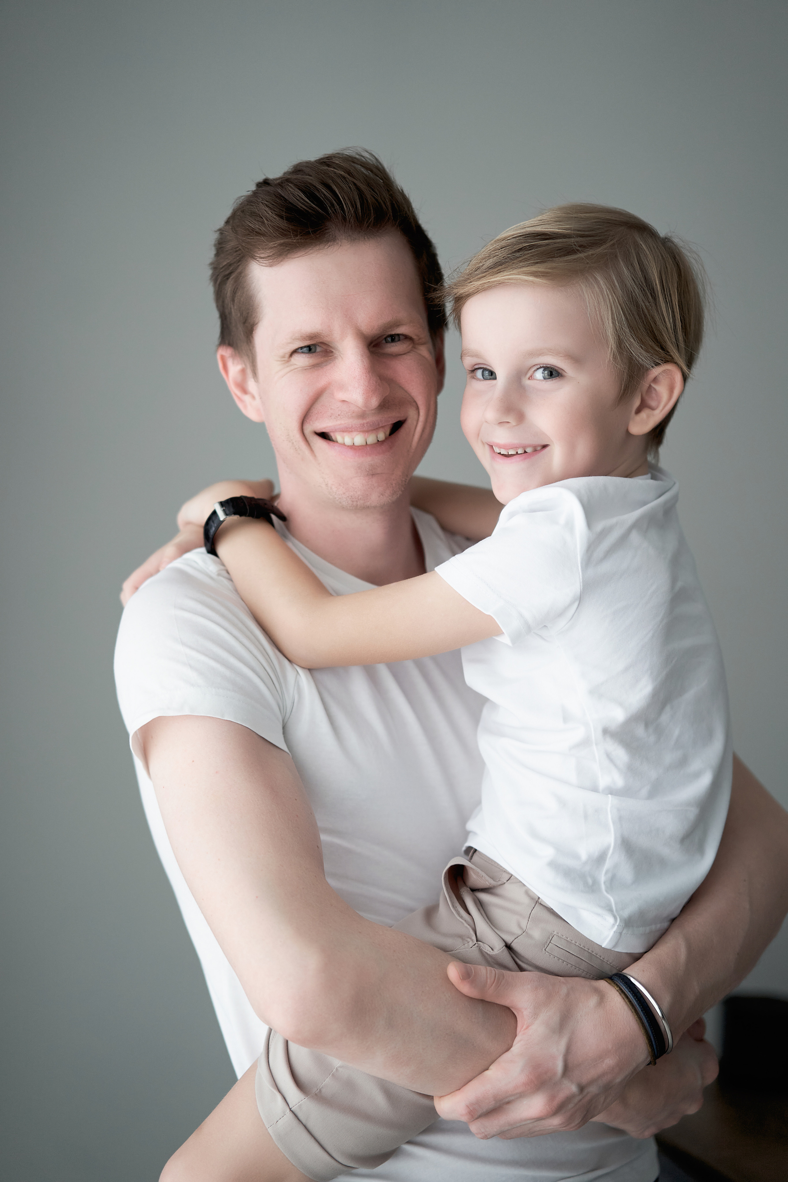 Домашняя семейная фотосессия в Москве, Домодедово, Видное, Бутово, Щербинка. Семейный фотограф Москва и Московская область. Семейная фотосессия на природе. Фотосессия детского праздника. Фотосессия юбилея. Фотосессия в день рождения. Фотограф на годик ребенку. Детский фотограф. Фоторепортаж семейного праздника. Детский фотограф Москва.