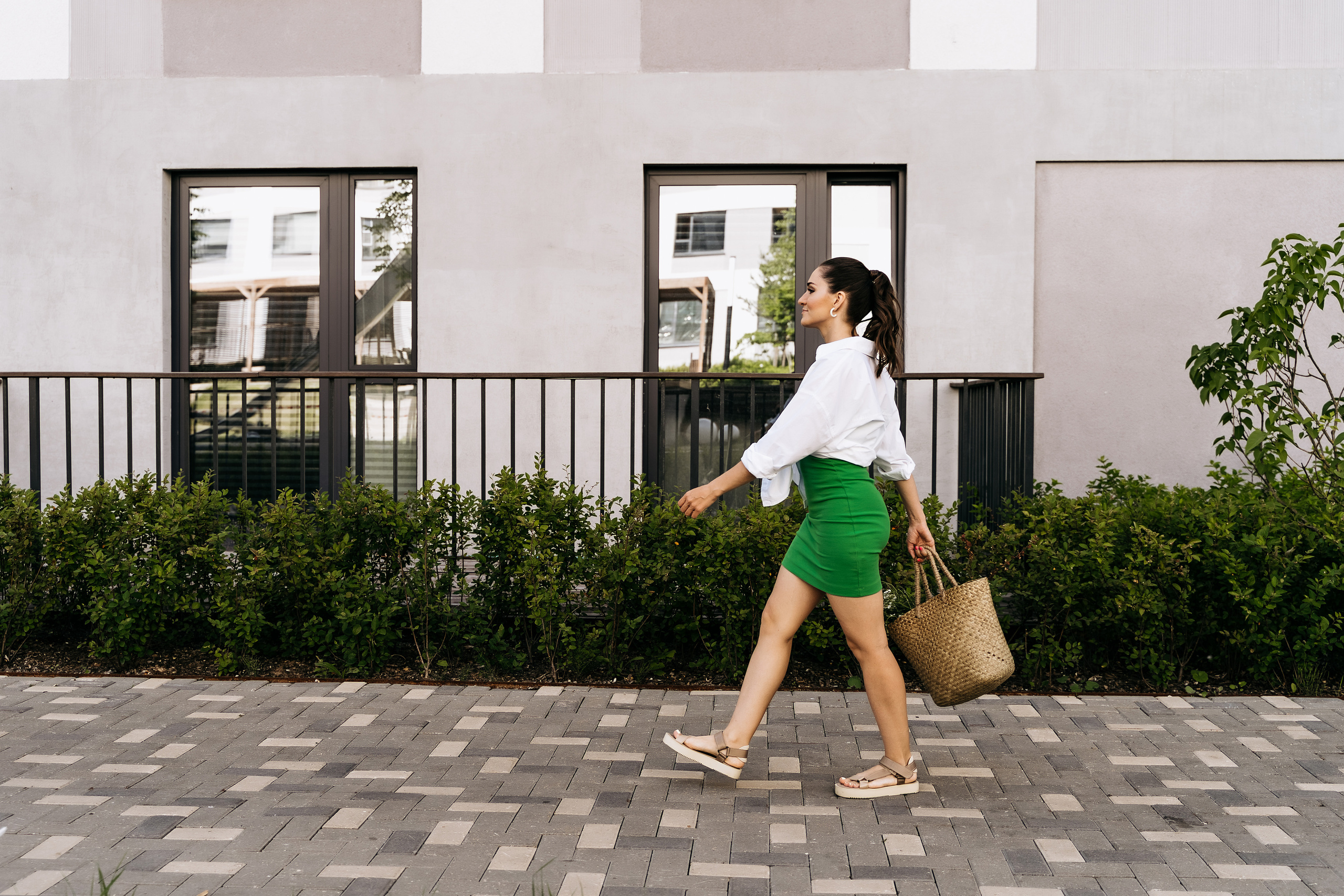 Женский фотограф в Москве и Московской области. Женская фотосессия. Женственные фотографии. Фотографии красивых женщин. Красивая стильная женская фотосессия. Контент-фотосессия. Визуал для блога.