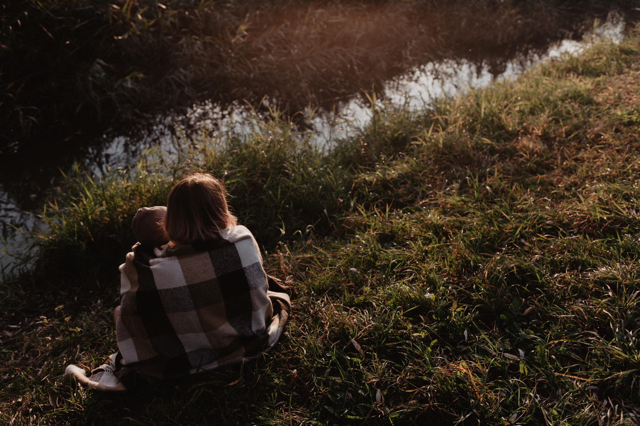 Семейная фотосессия в парке. Прогулочная фотосессия в Москве. Семейный фотограф. Фотосессия в Москве. Фотосессия в Видном. Фотограф Москва. Фотограф Видное. Свадебный и семейный фотограф. Душевный фотограф. Красивые фотографии прогулок. Заказать фотосессию. 