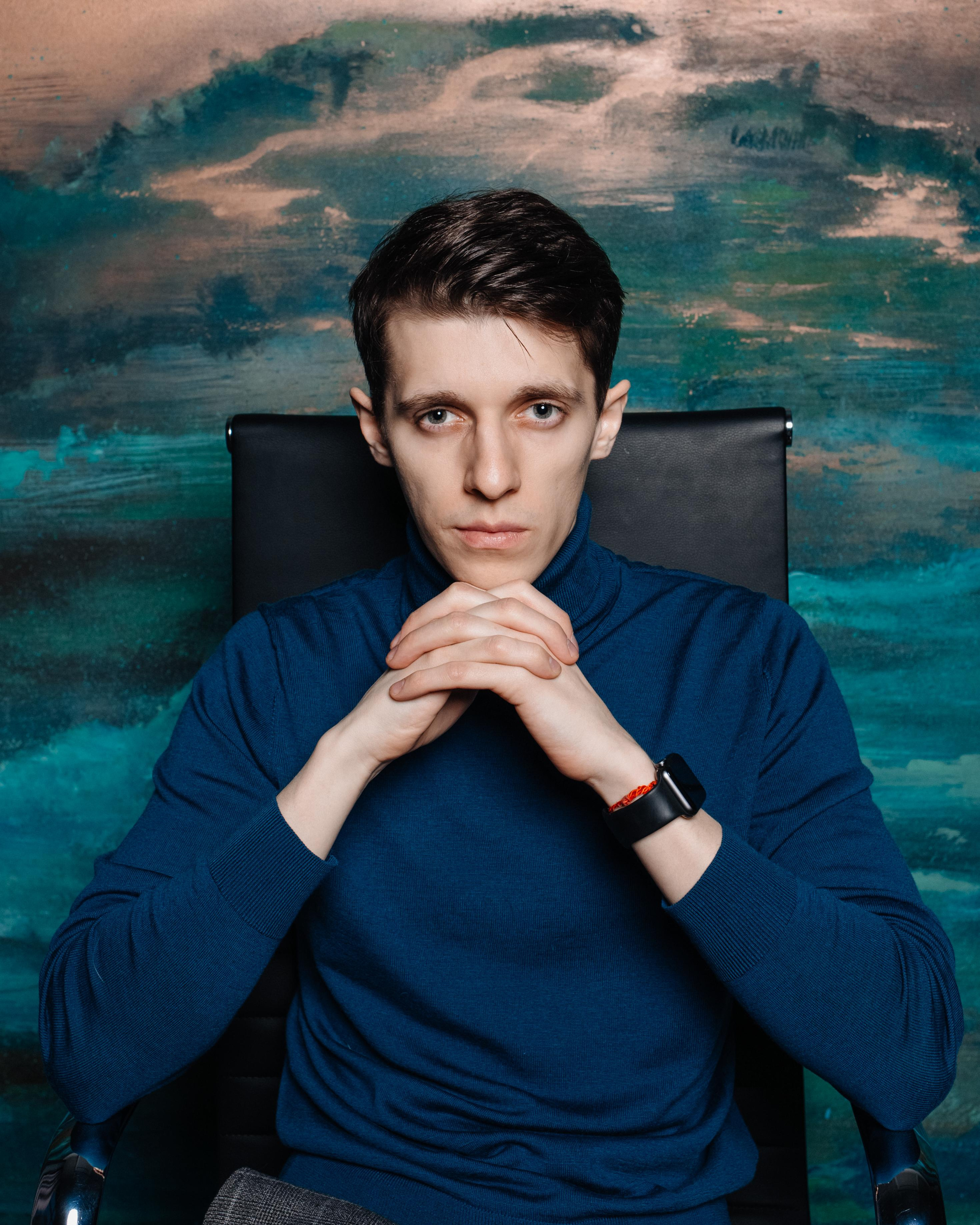 Мужская фотосессия в Москве. Мужской портрет. Мужской фотограф. Фотографии мужчин. Контент для мужчины. Бизнес портрет. Фотосессия для бизнеса.