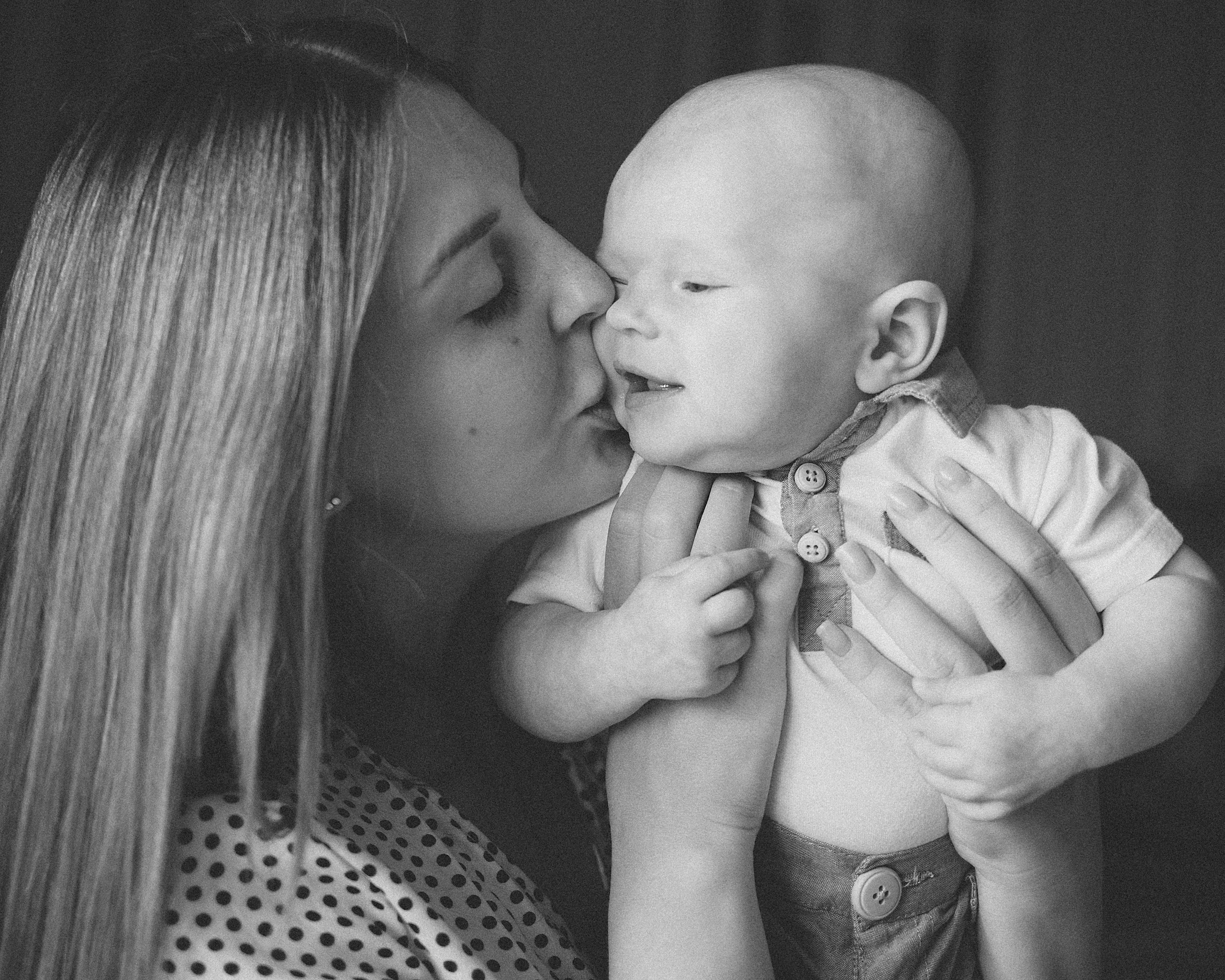 Домашняя семейная фотосессия в Москве, Домодедово, Видное, Бутово, Щербинка. Семейный фотограф Москва и Московская область. Семейная фотосессия на природе. Фотосессия детского праздника. Фотосессия юбилея. Фотосессия в день рождения. Фотограф на годик ребенку. Детский фотограф. Фоторепортаж семейного праздника. Детский фотограф Москва.