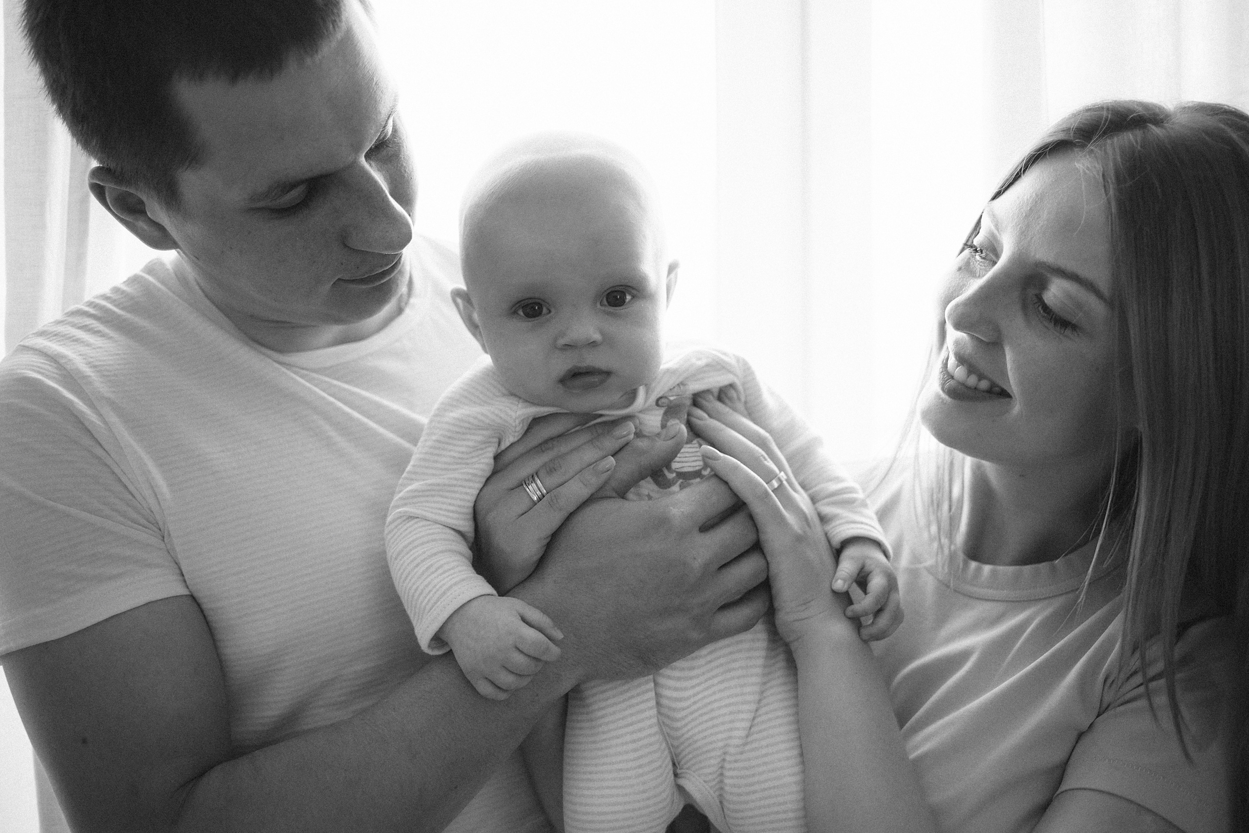 Домашняя семейная фотосессия в Москве, Домодедово, Видное, Бутово, Щербинка. Семейный фотограф Москва и Московская область. Семейная фотосессия на природе. Фотосессия детского праздника. Фотосессия юбилея. Фотосессия в день рождения. Фотограф на годик ребенку. Детский фотограф. Фоторепортаж семейного праздника. Детский фотограф Москва.