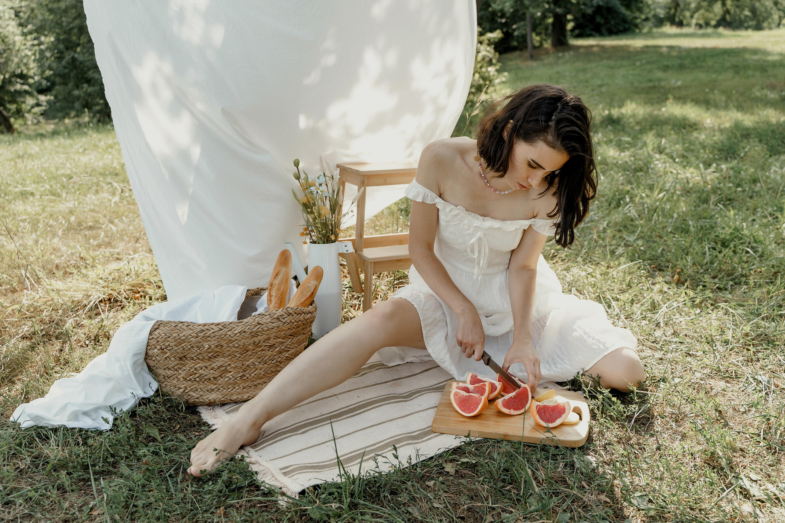 Женский фотограф в Москве и Московской области. Женская фотосессия. Женственные фотографии. Фотографии красивых женщин. Красивая стильная женская фотосессия. Контент-фотосессия. Визуал для блога.