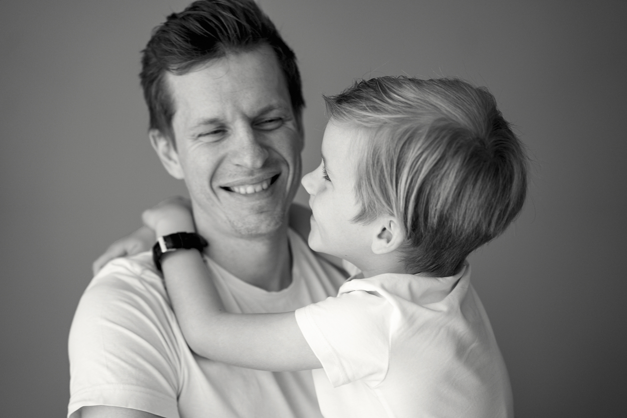 Домашняя семейная фотосессия в Москве, Домодедово, Видное, Бутово, Щербинка. Семейный фотограф Москва и Московская область. Семейная фотосессия на природе. Фотосессия детского праздника. Фотосессия юбилея. Фотосессия в день рождения. Фотограф на годик ребенку. Детский фотограф. Фоторепортаж семейного праздника. Детский фотограф Москва.